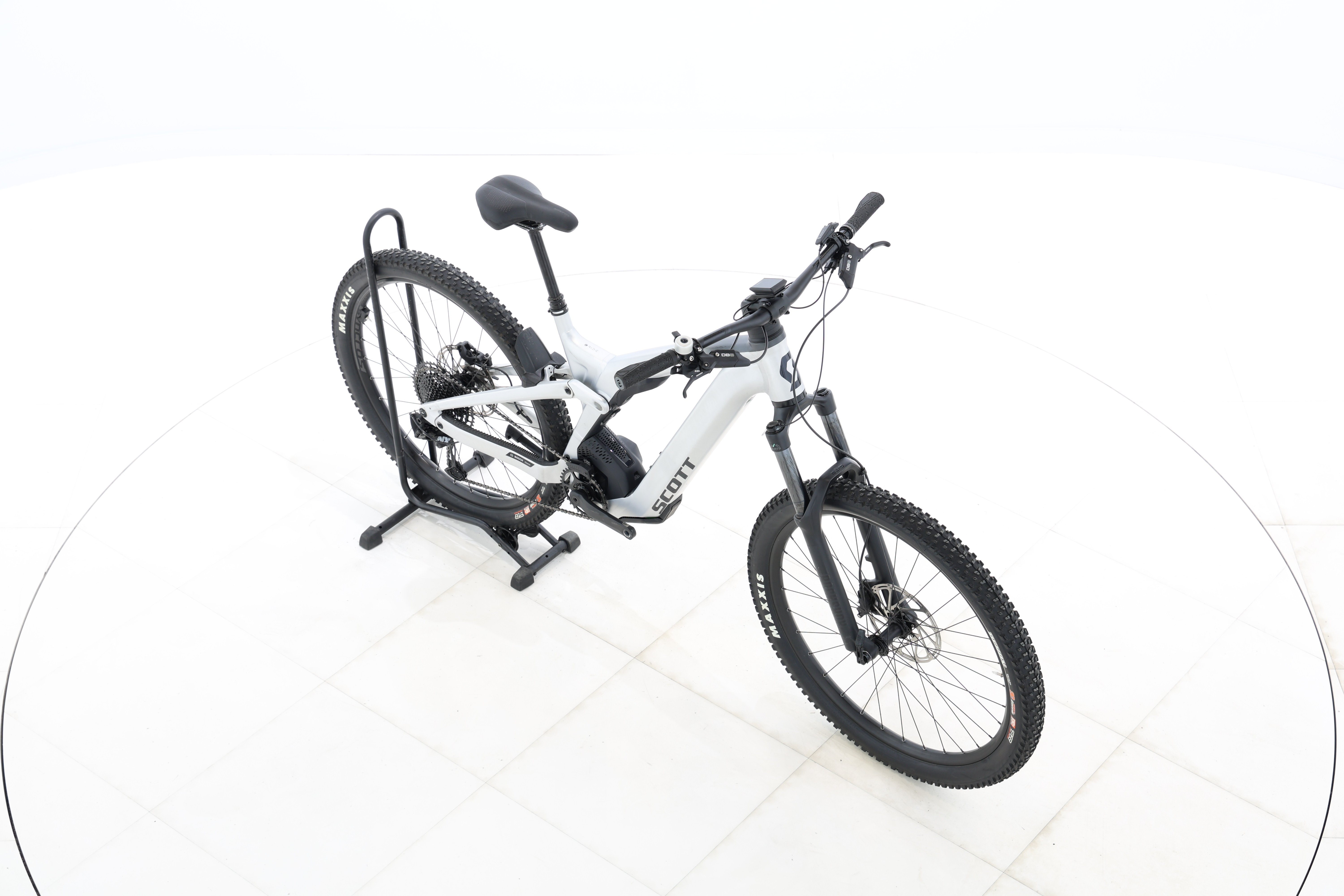 98dd48cc-1340-4380-9a47-999542ff2548