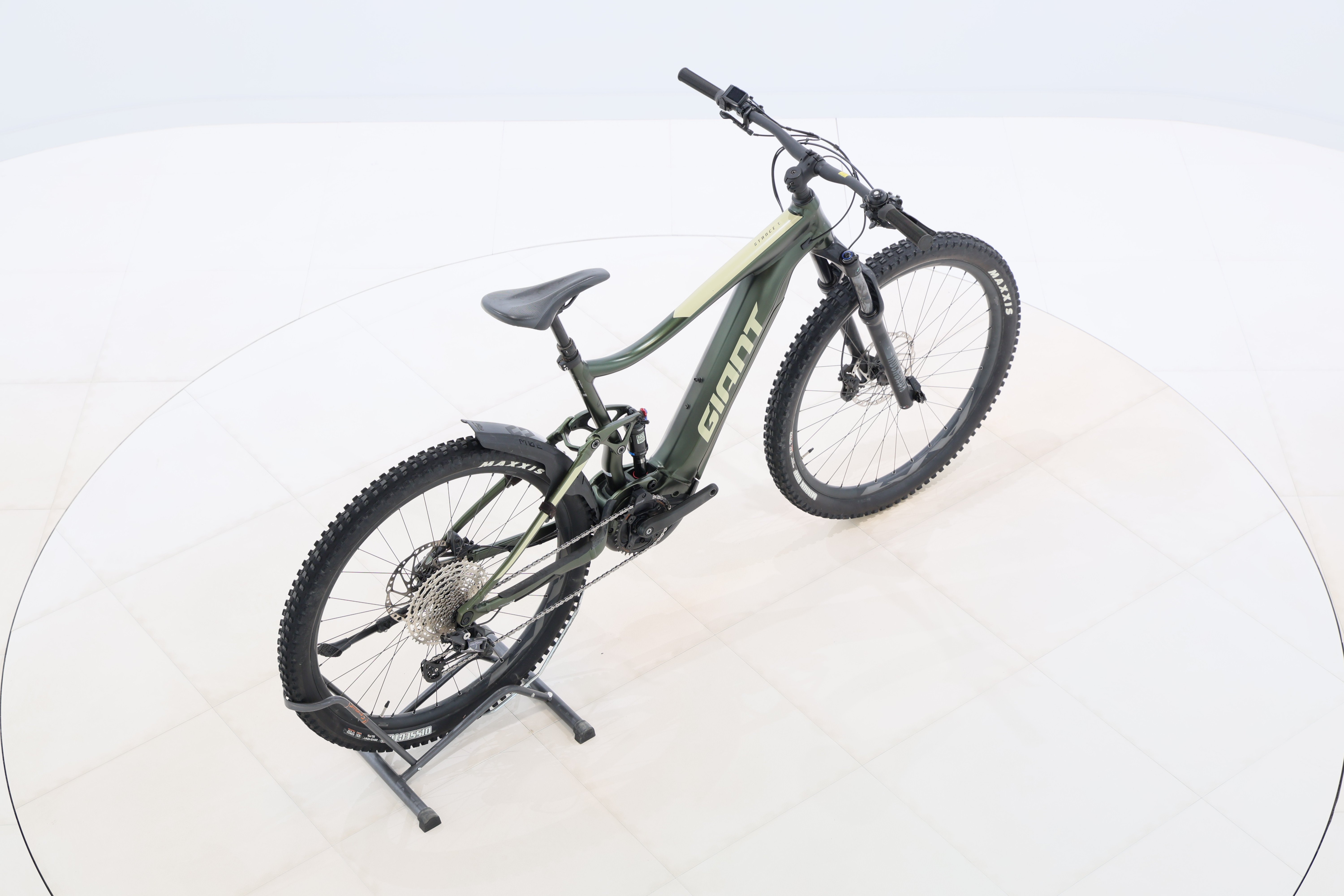 f53cfc01-39fc-4929-9f60-d22d7892572a