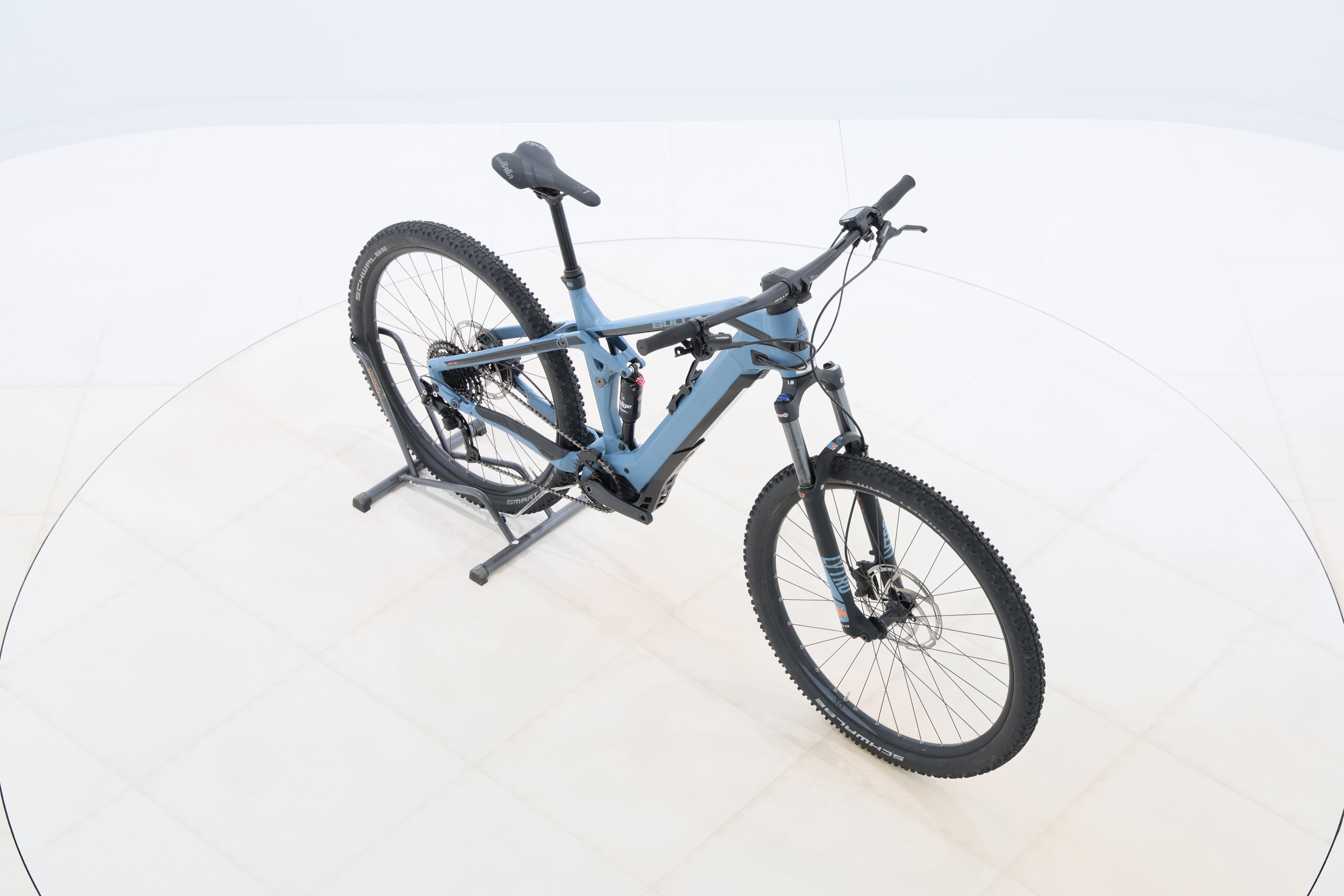 b198c4b6-76ba-440f-be04-2fe2954c3f6a