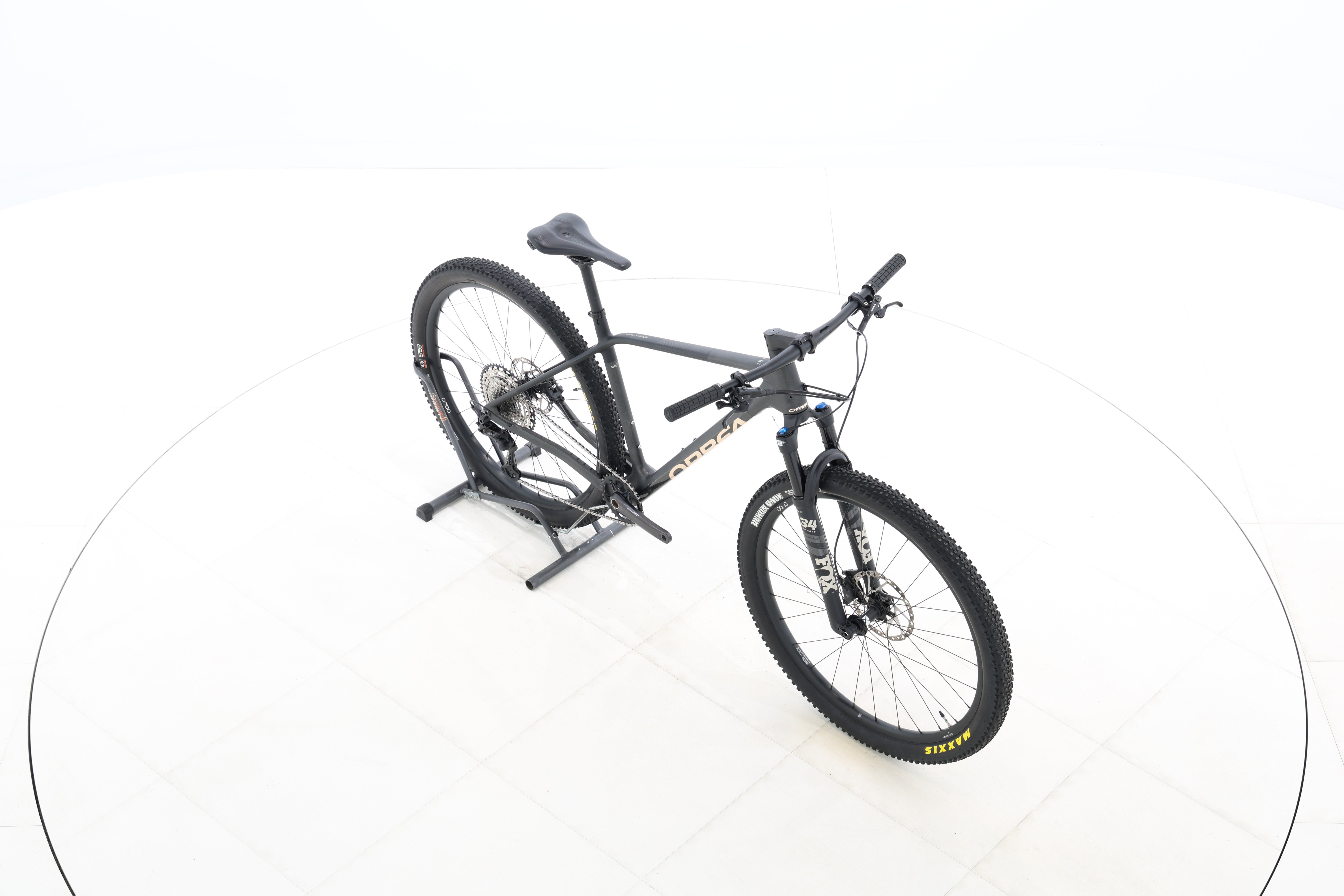 b99752c3-f789-4707-83b1-343709eb53e9