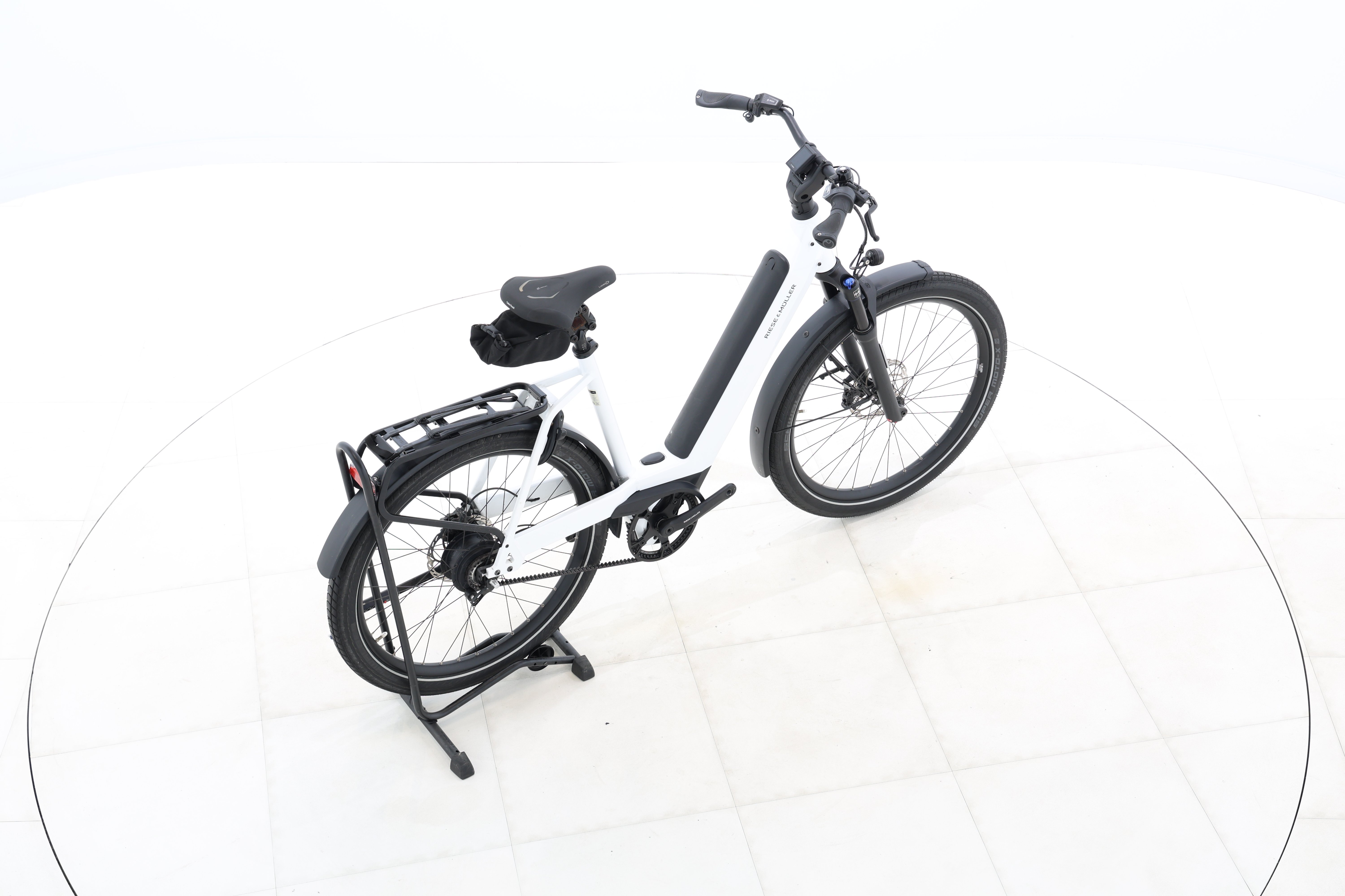 8a7c78ea-3b52-4321-84a5-d46e547f17cb