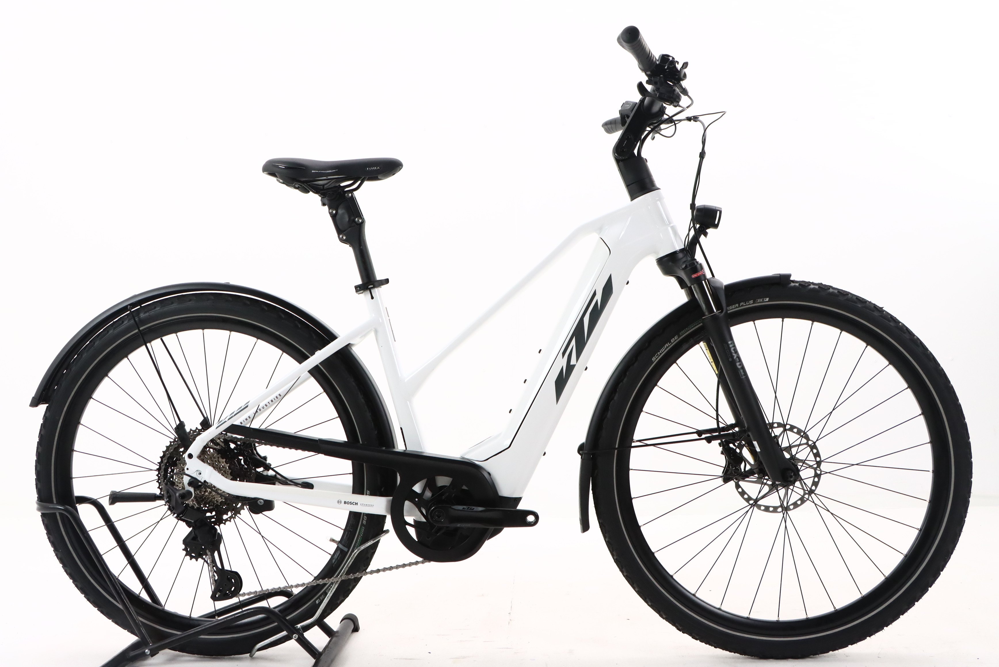 c3e943df-5d54-43c1-b4b2-2d3e35d72ecc