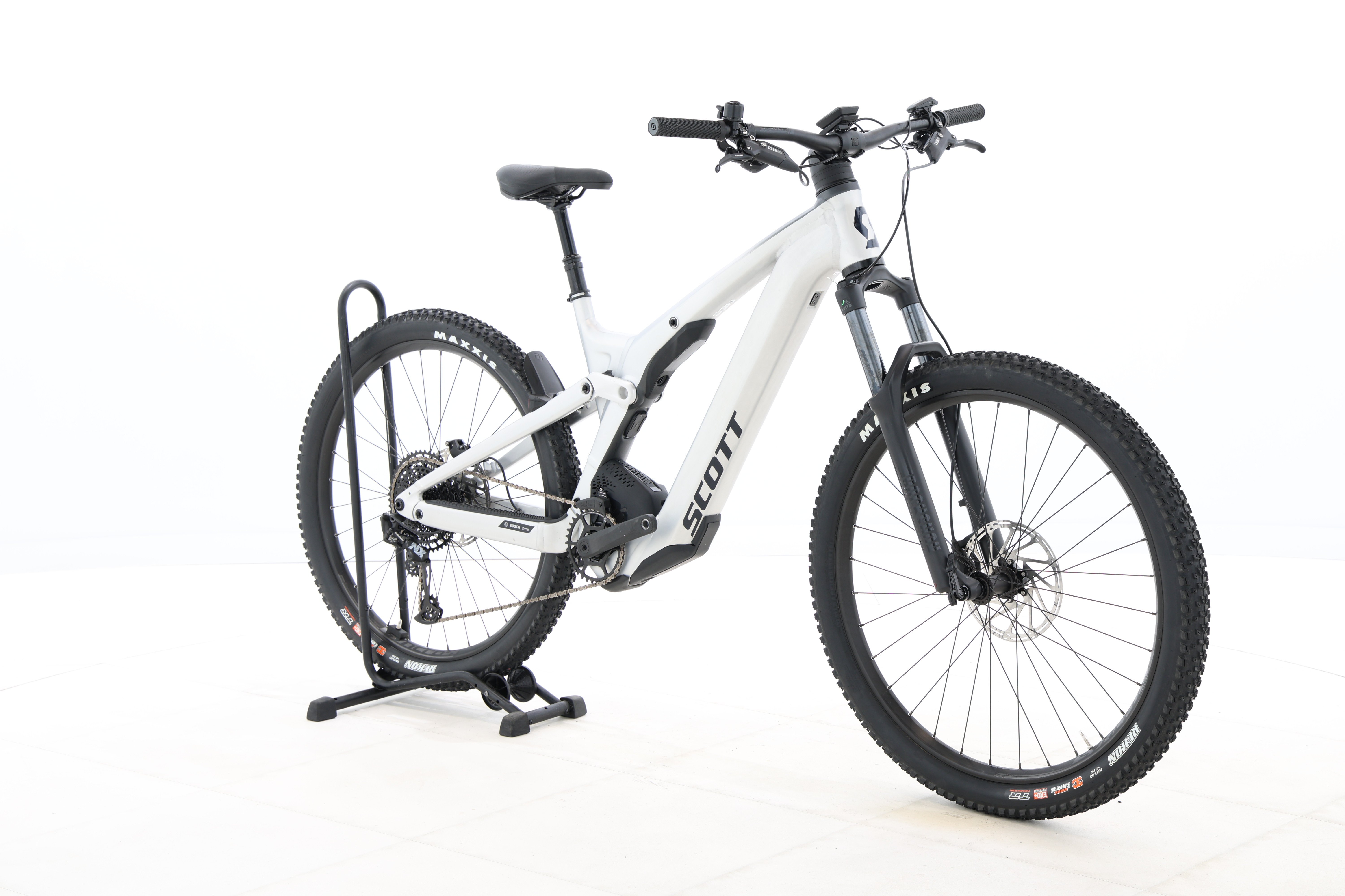 c24a947b-5d45-4fb3-a0e8-74e8862bec6f