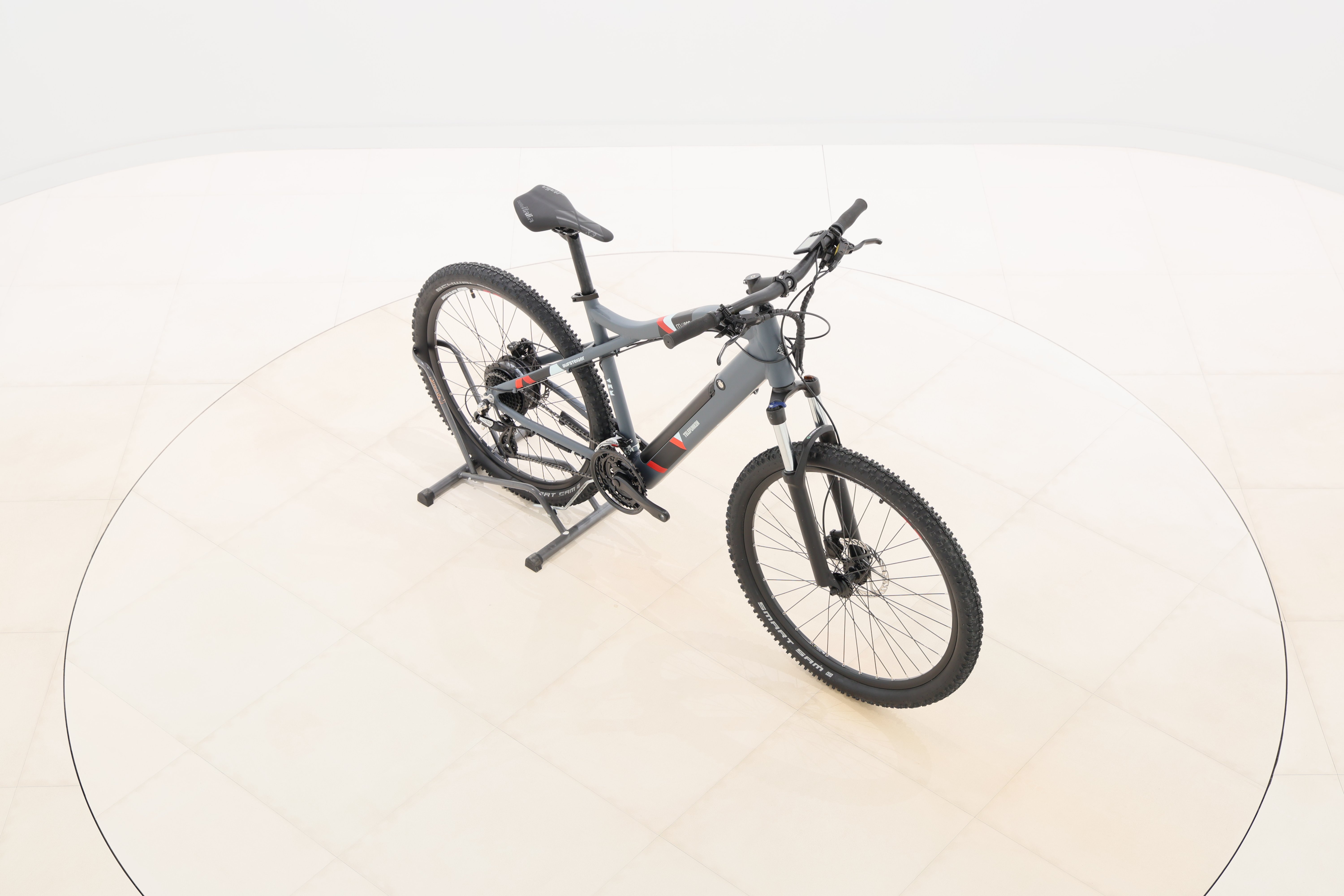 f22492e3-2141-4b25-bab9-0eeff1f3028c