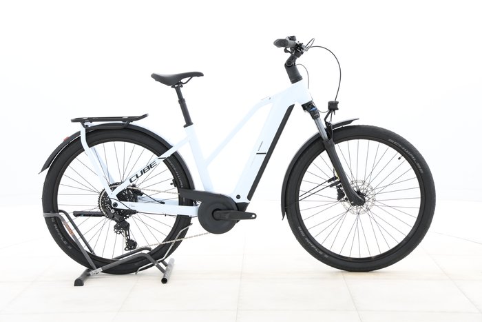 Cube Kathmandu Hybrid ONE 800 2025