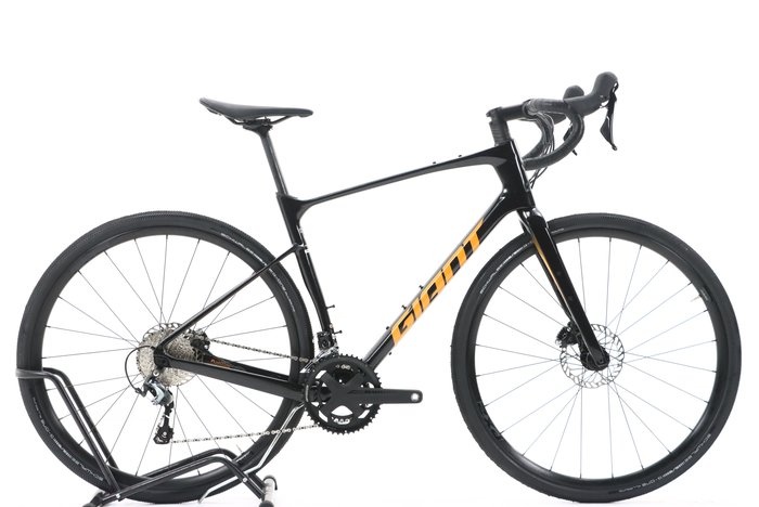 Giant REVOLT ADVANCED 3 2024