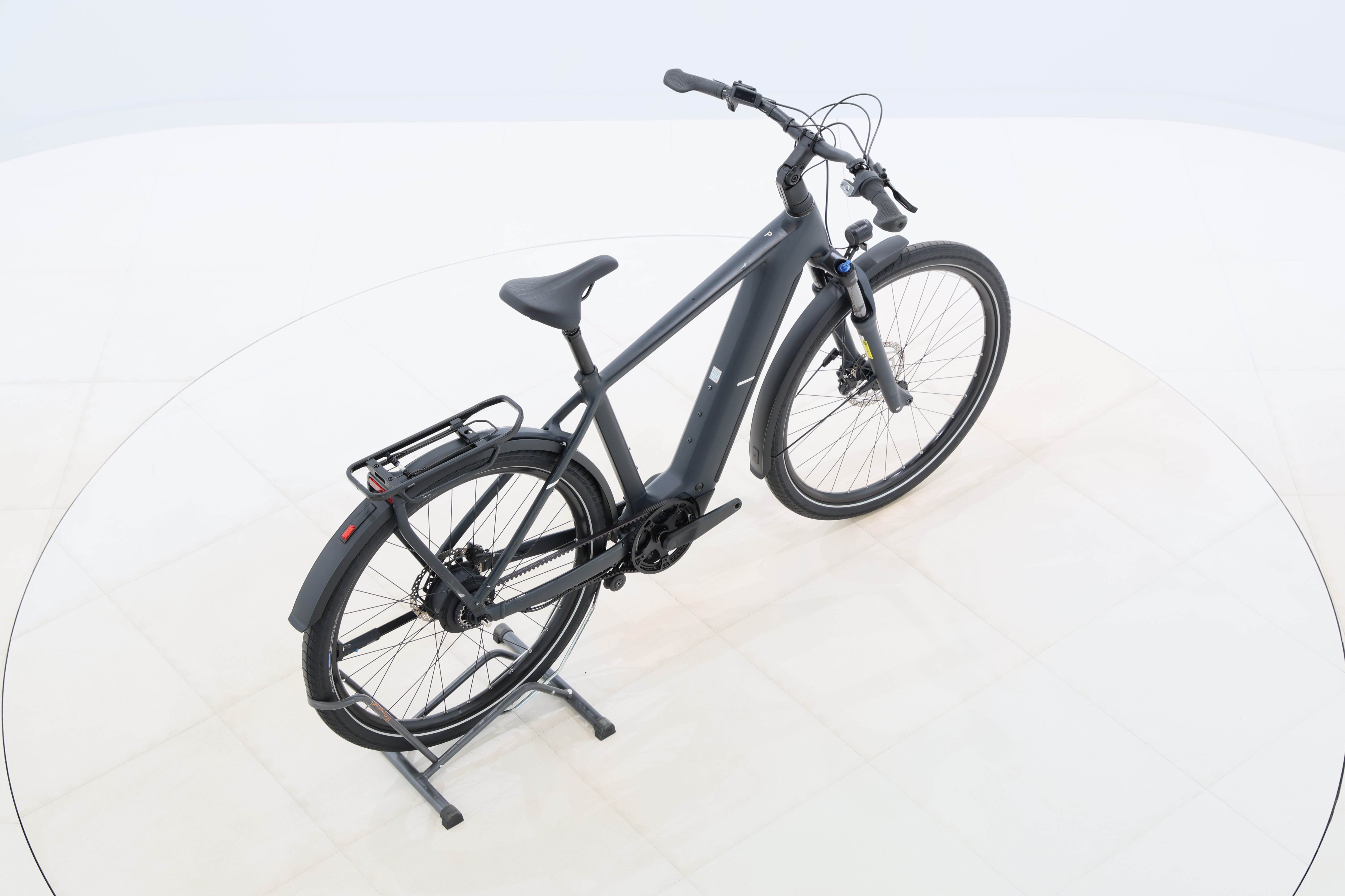 ef8de444-92b3-4e51-916e-4bf985a3b6f0