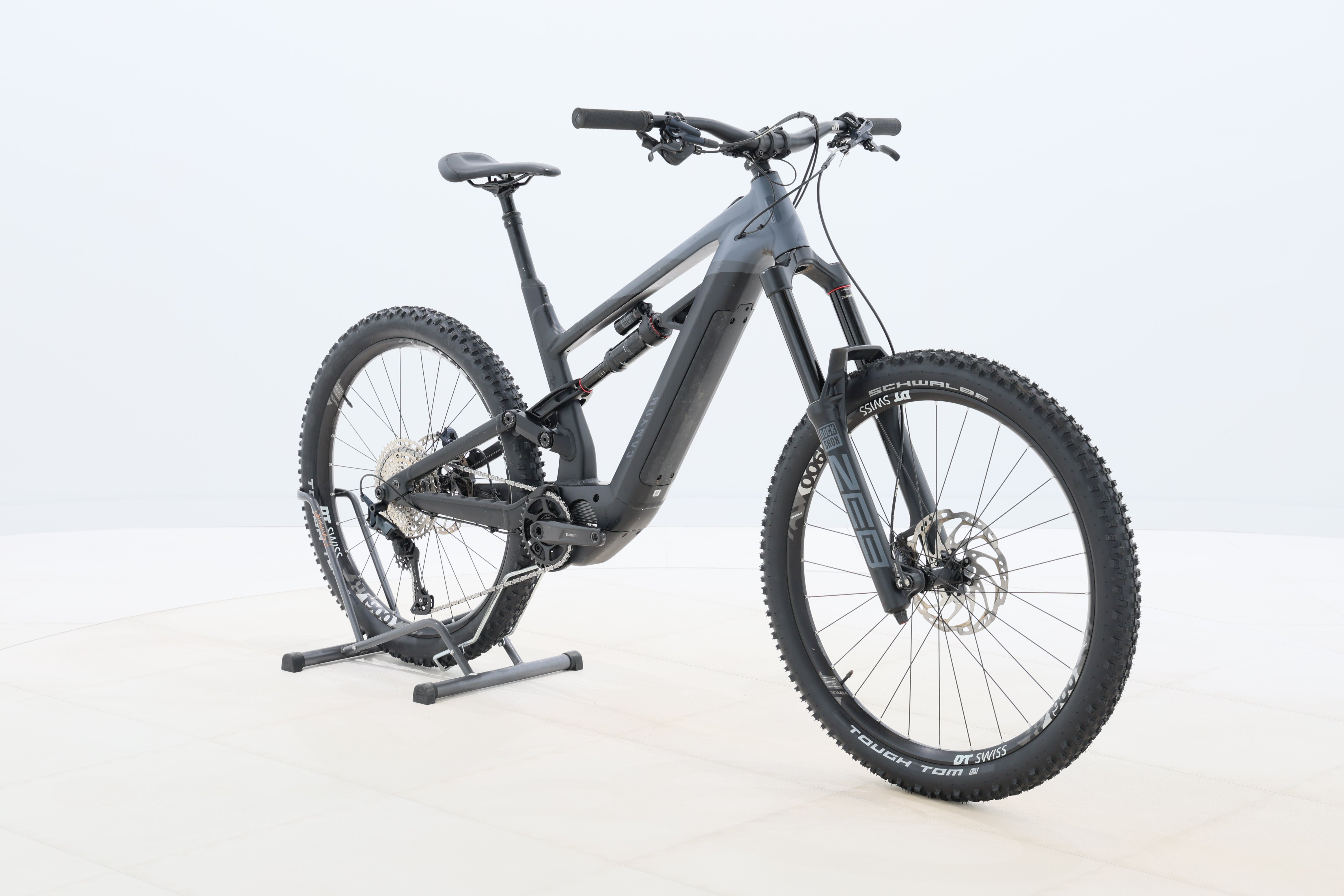 16dbec28-5b73-41fb-9316-921e46f752c4