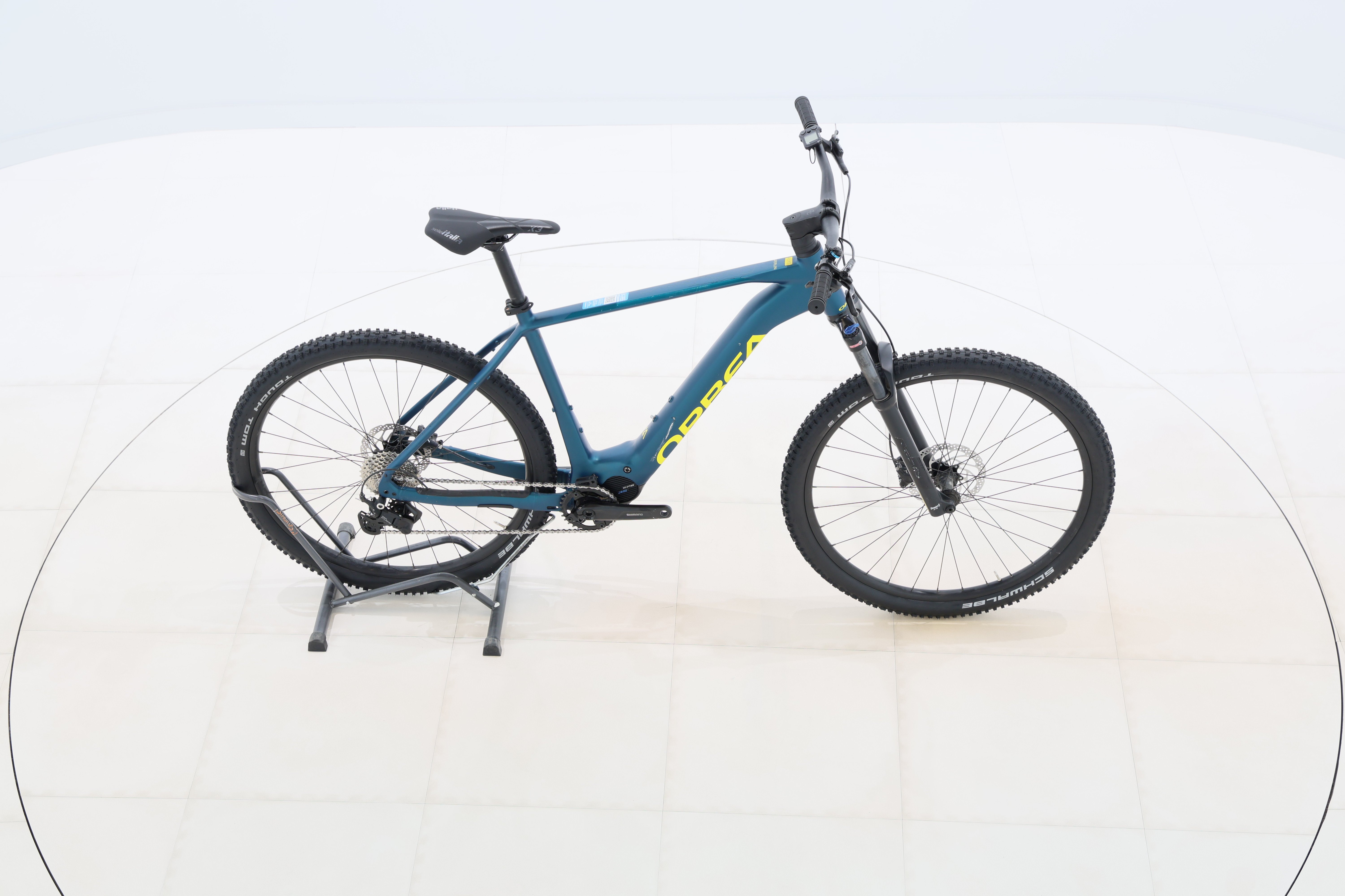 35d1c339-09f6-4f18-93f8-4704d891c95e