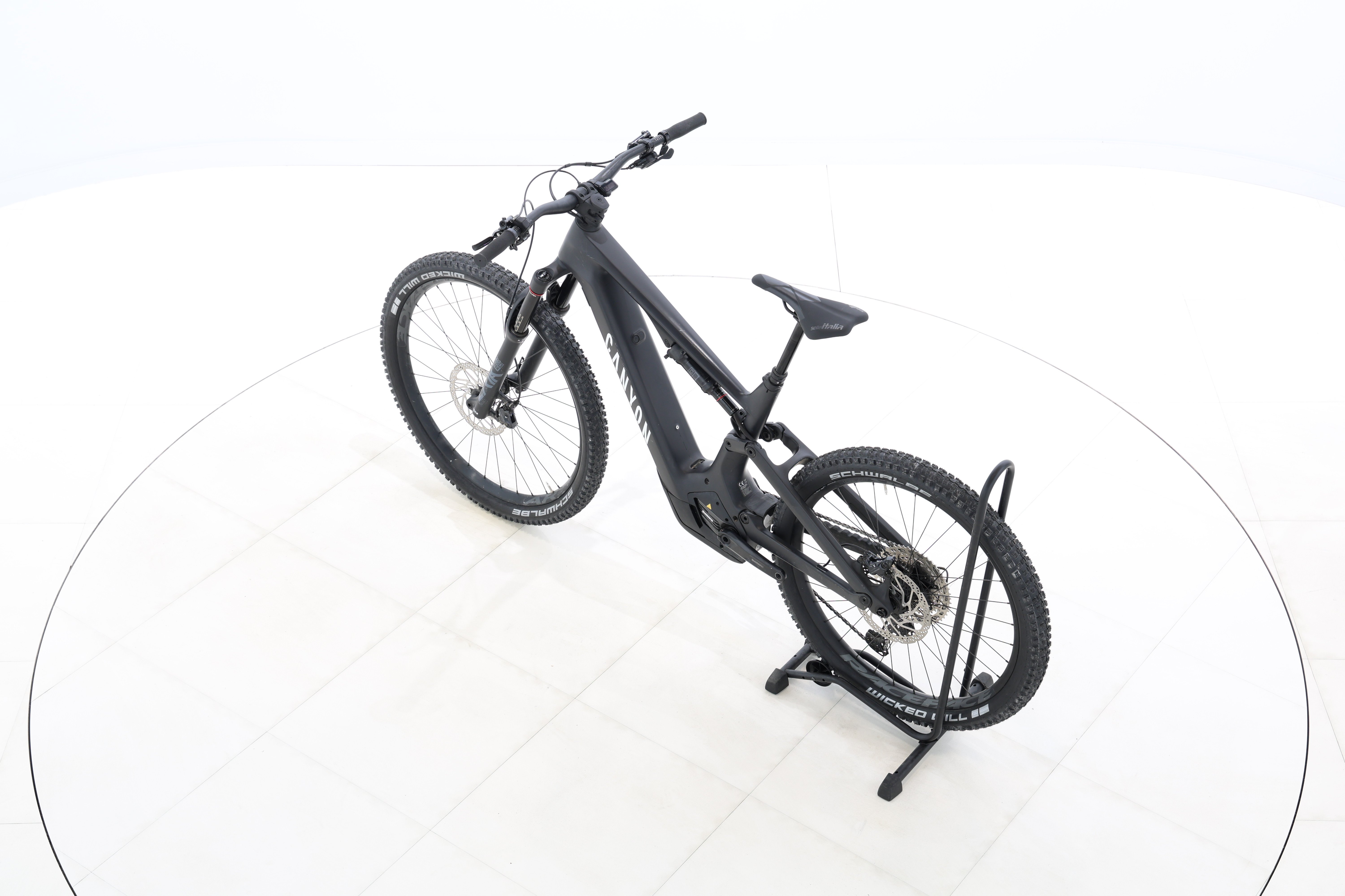 6c8df36f-2595-4f29-bc83-5376b4328bf7