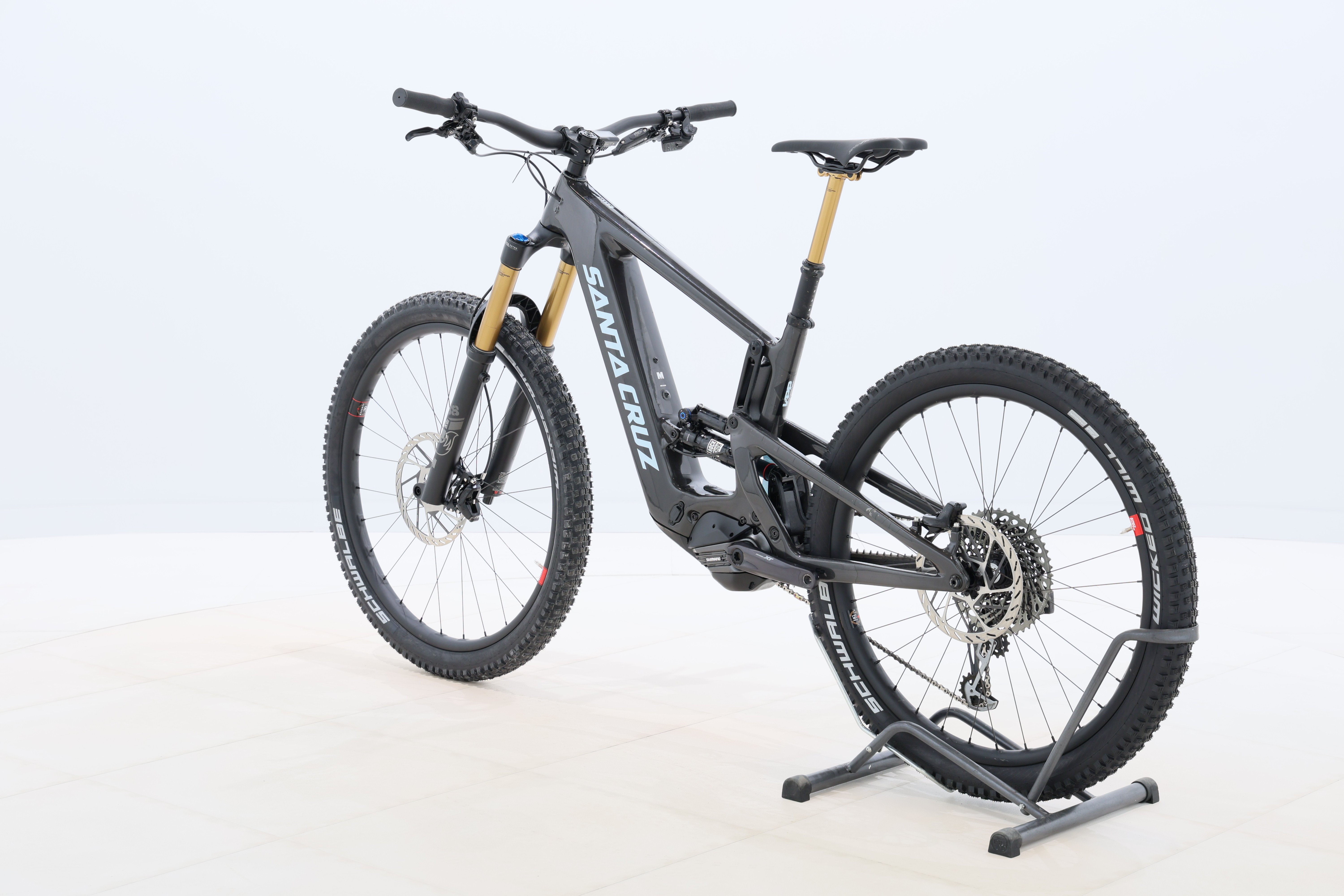 d77899a3-ecbd-4915-86eb-c0af1a951e70