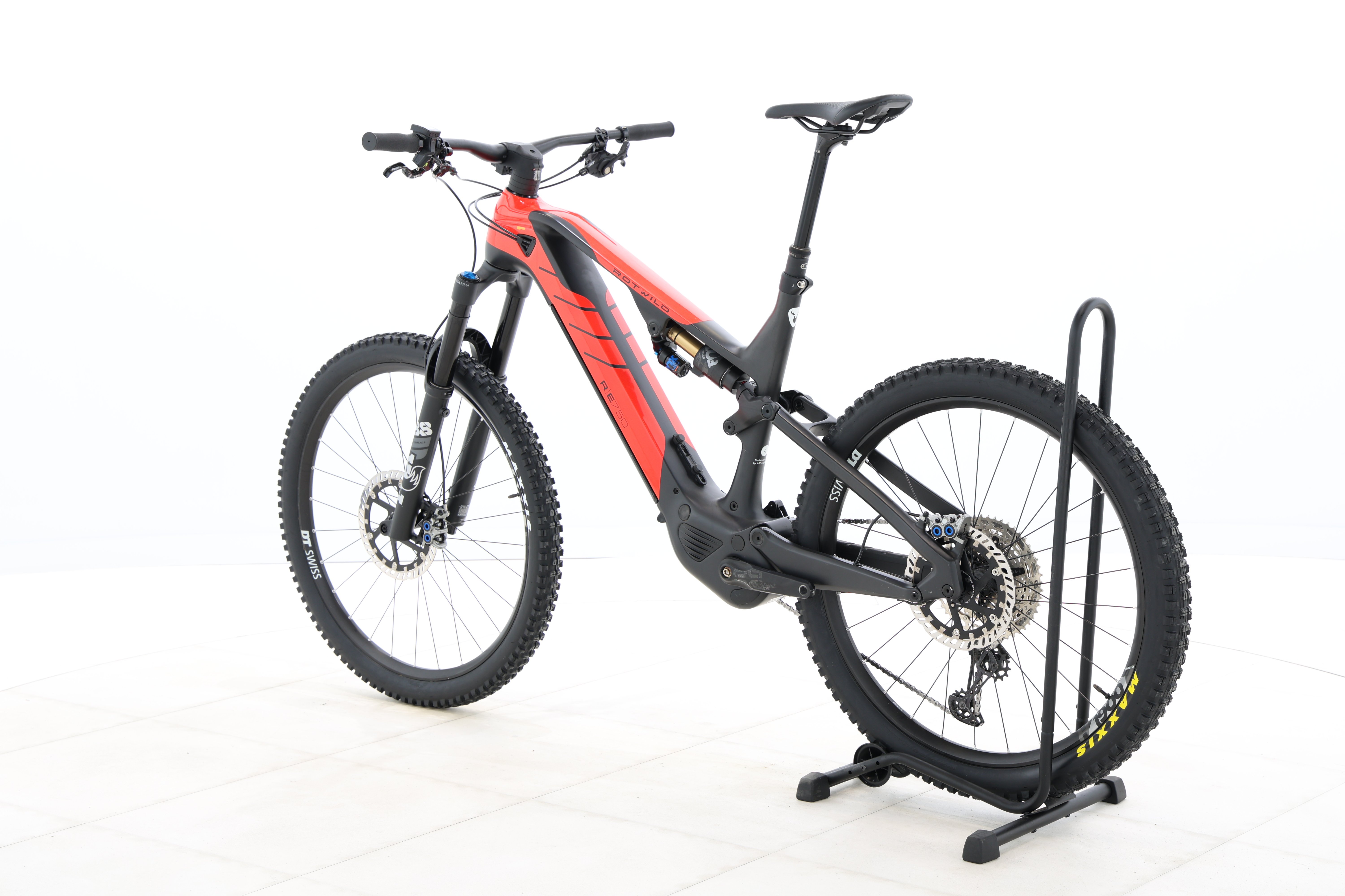 ae817a3d-b3dc-4002-9d64-635d3df0d37b