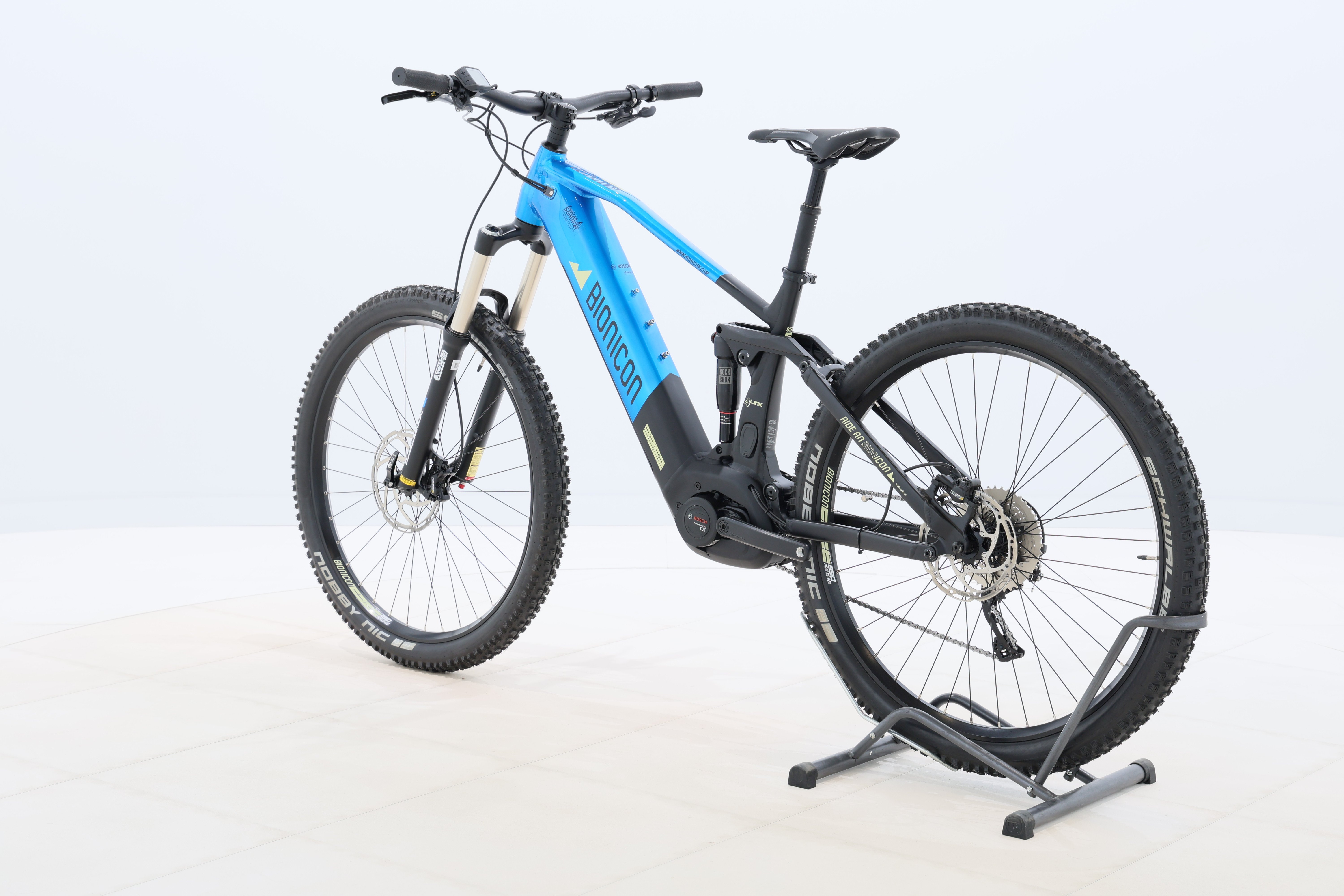 a61a3c79-a4d4-451b-9840-717ba6089203