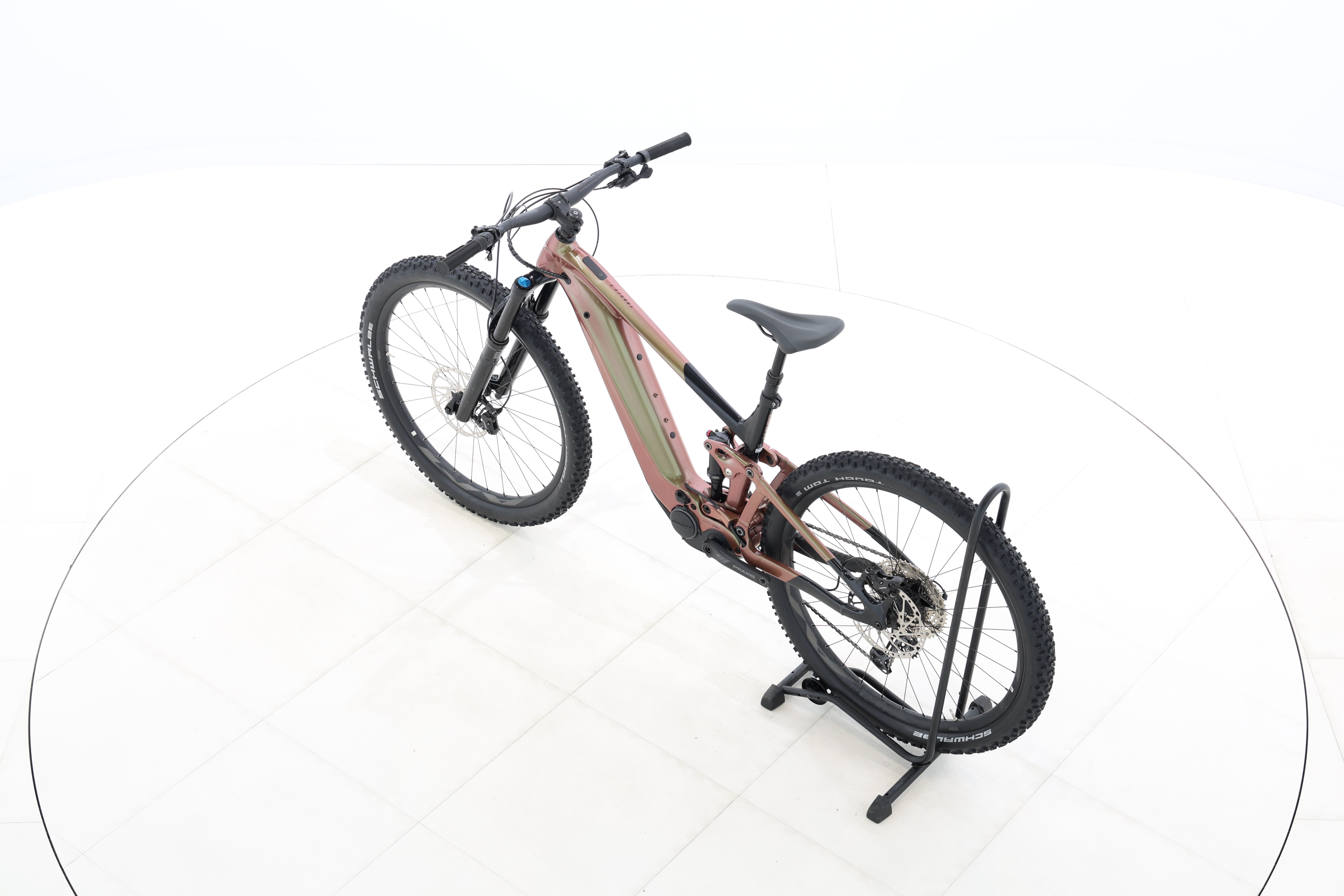 b947b850-0f87-40e7-b0d8-2e7abded7075