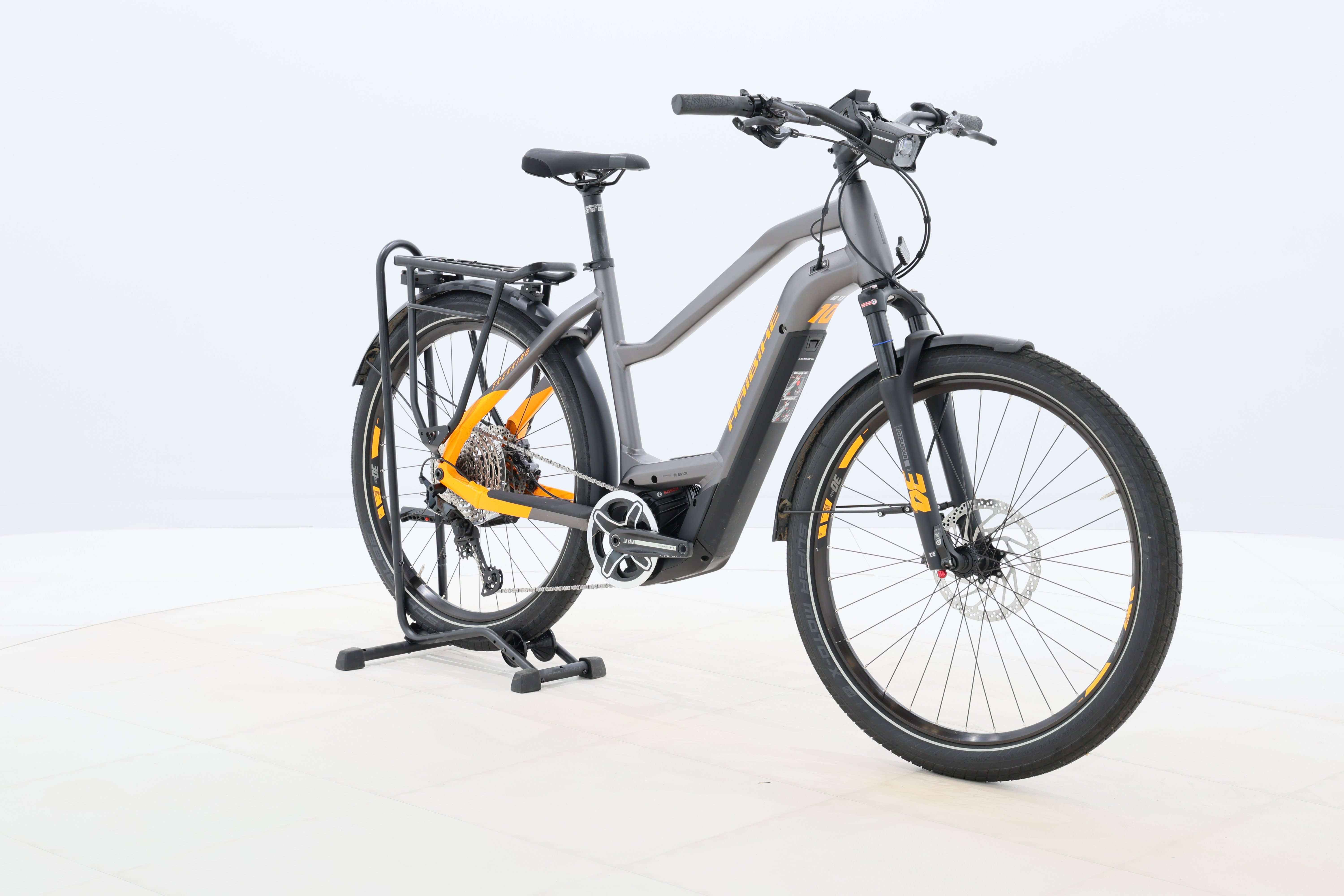 3a5febd1-c050-41d4-b8d1-07b8c4a09964