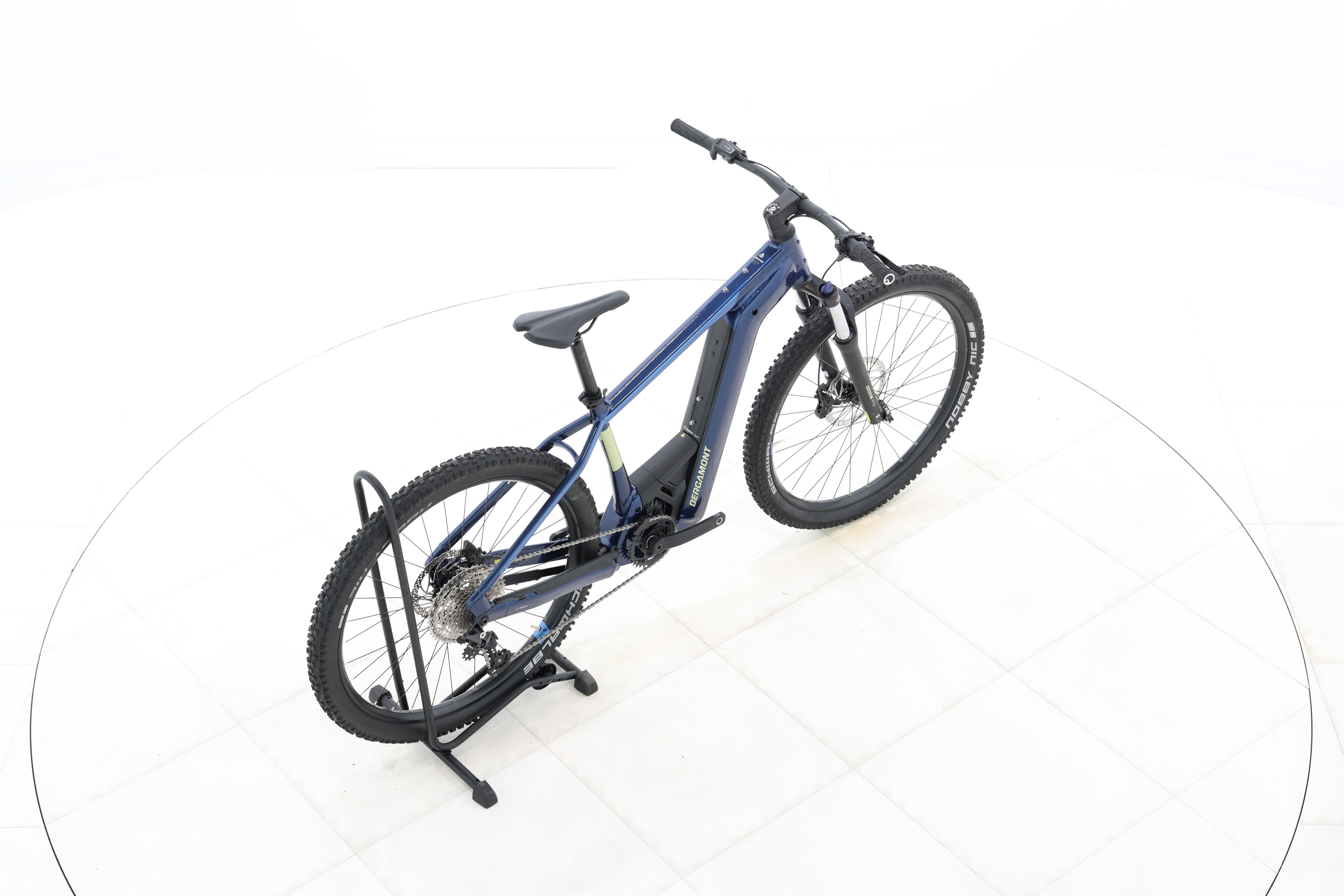 ab986cd8-3359-4586-8fa3-7570cc4af4f0