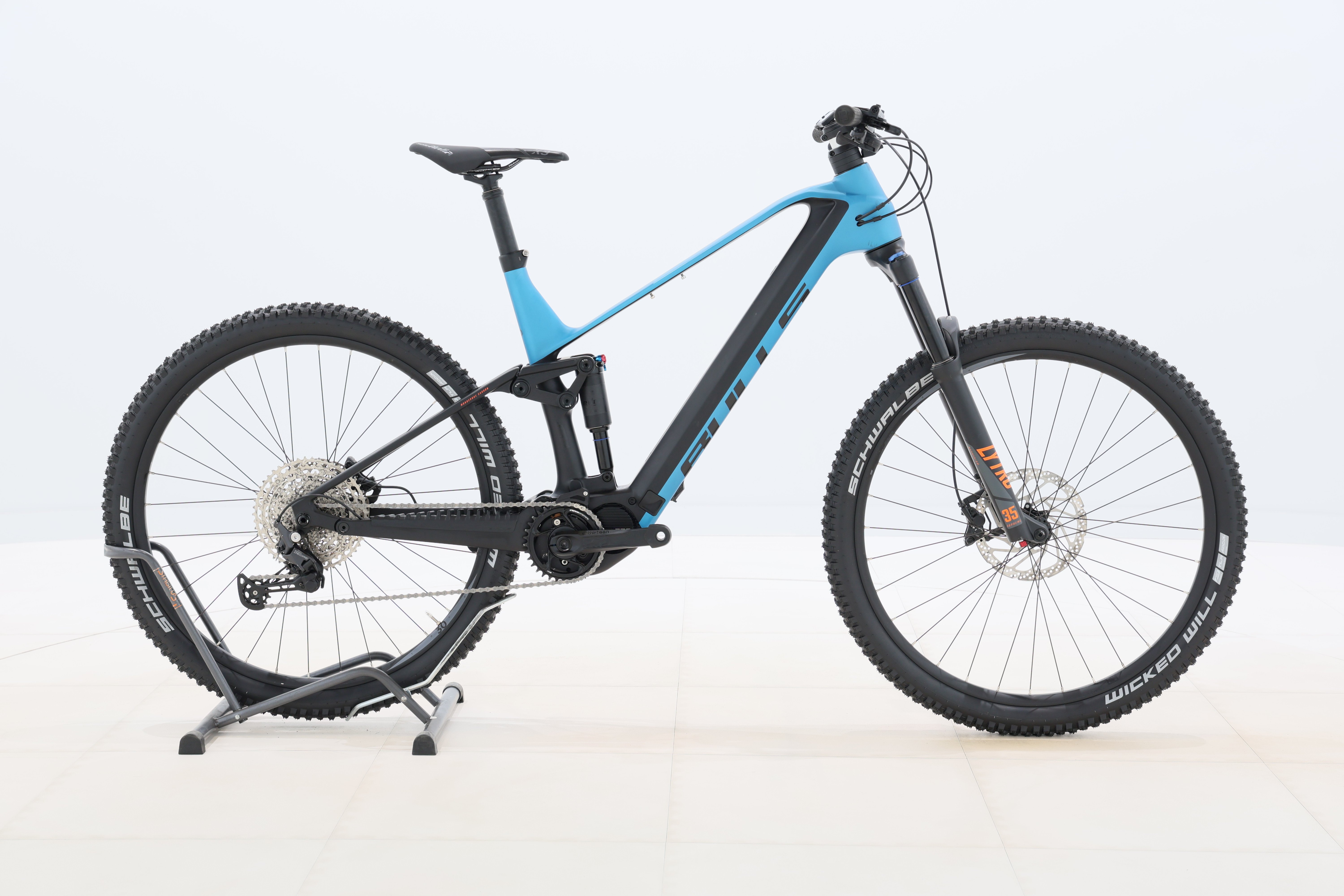 6c374183-84c4-4ece-8043-752668e47e94