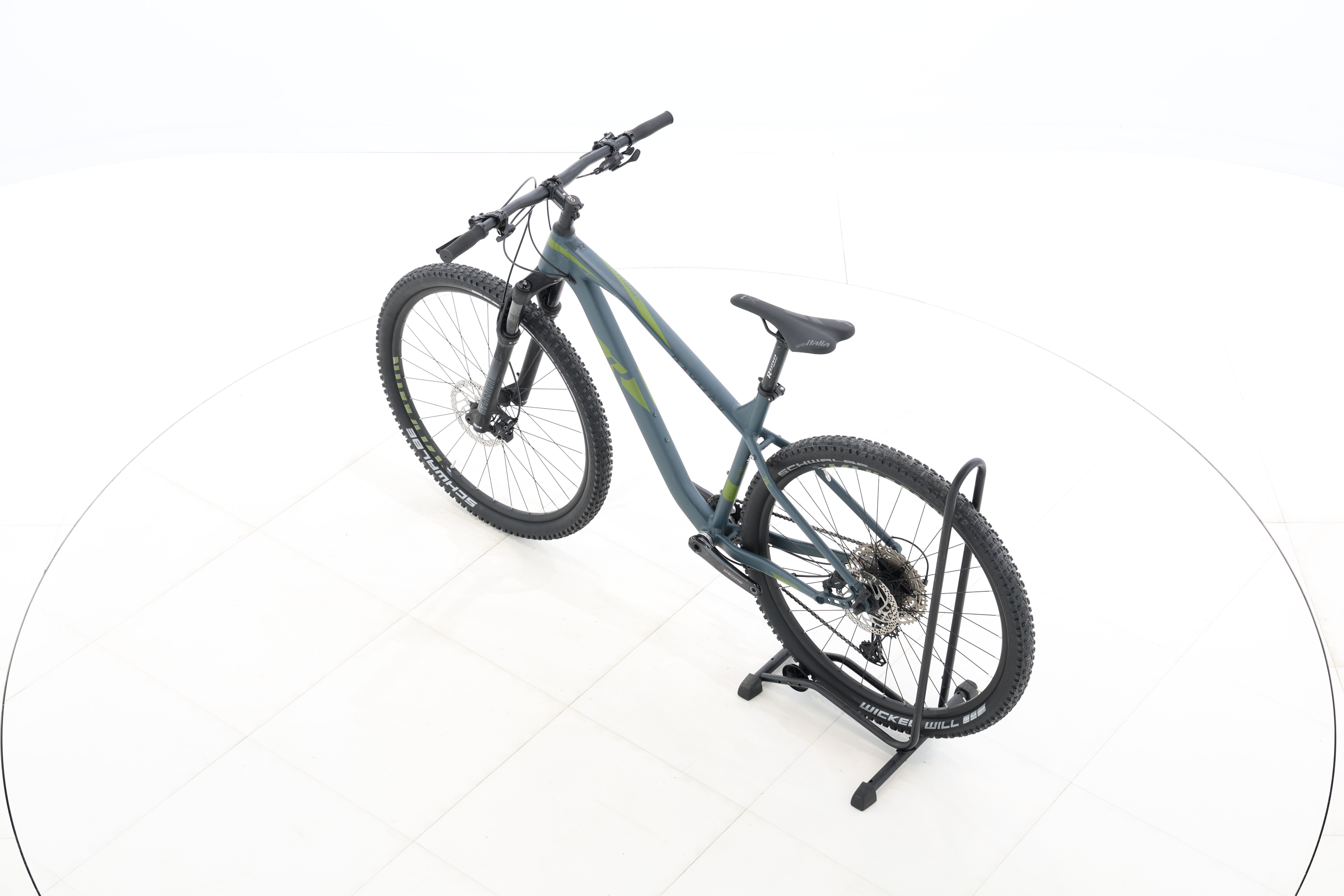 d357fb66-e433-439e-9752-ab9595f838e3