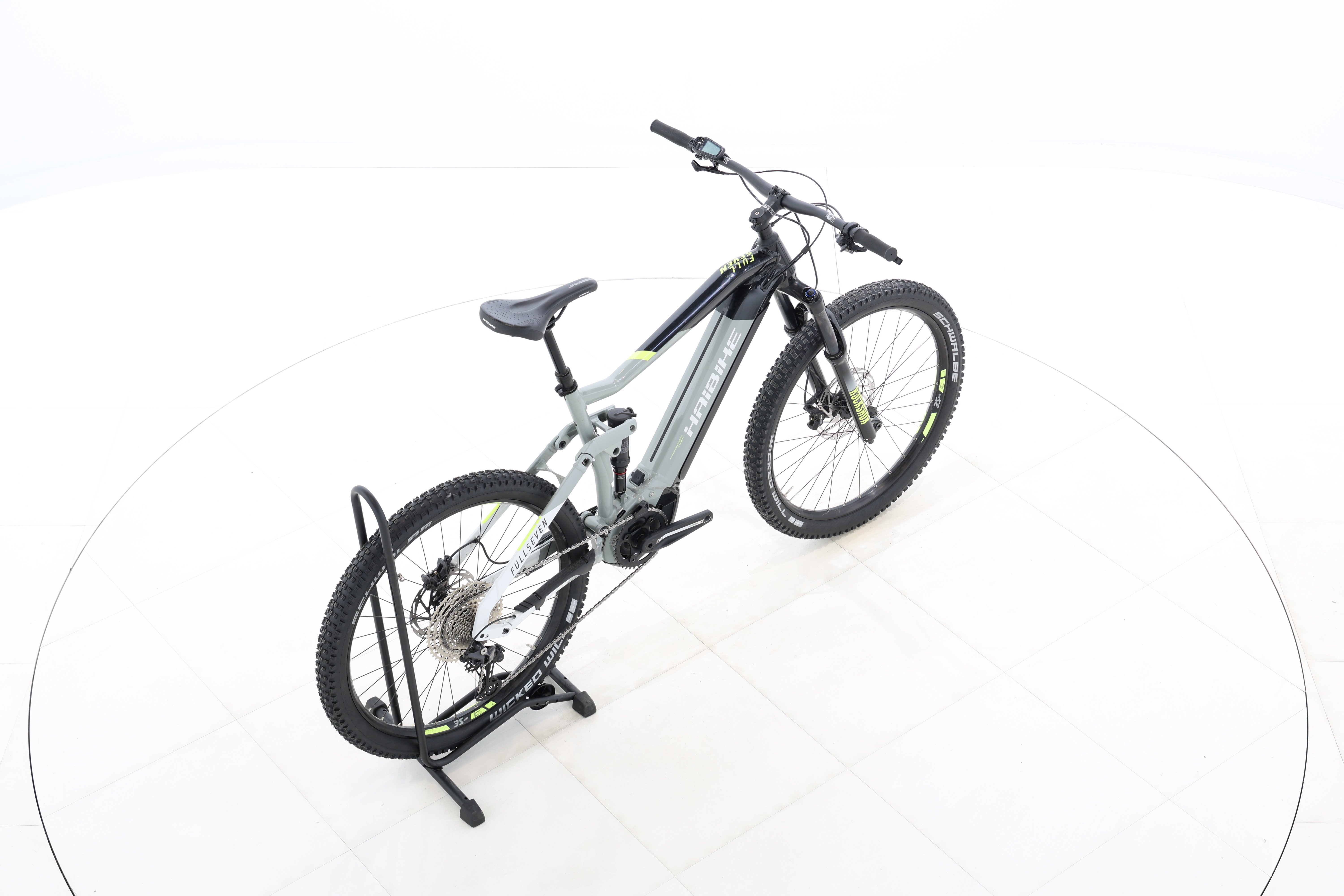 4ce3a4a6-0ab9-40de-8a76-c1470b53eb30