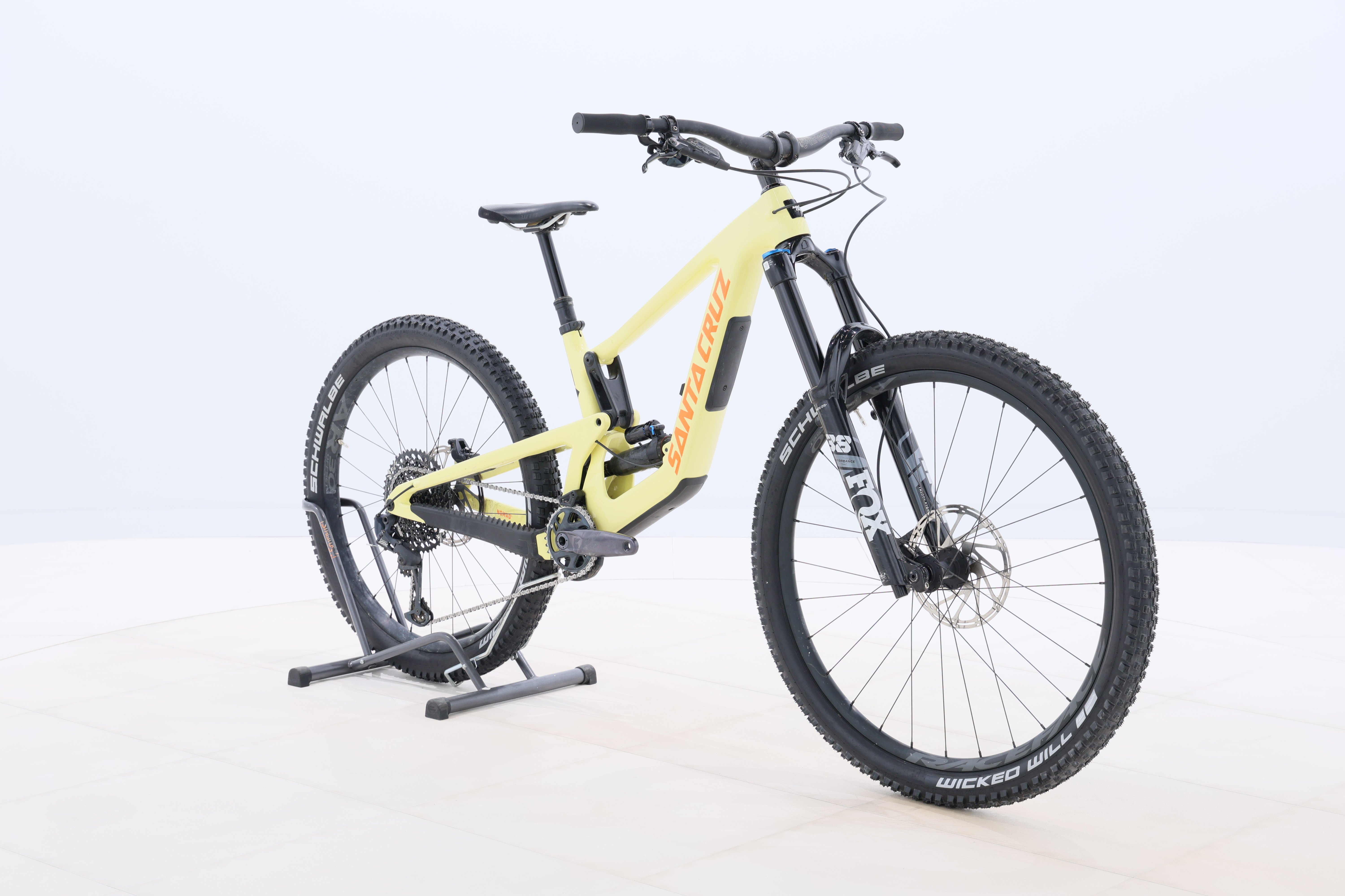 76ec0a8e-933b-4819-8846-045e43ff3f06