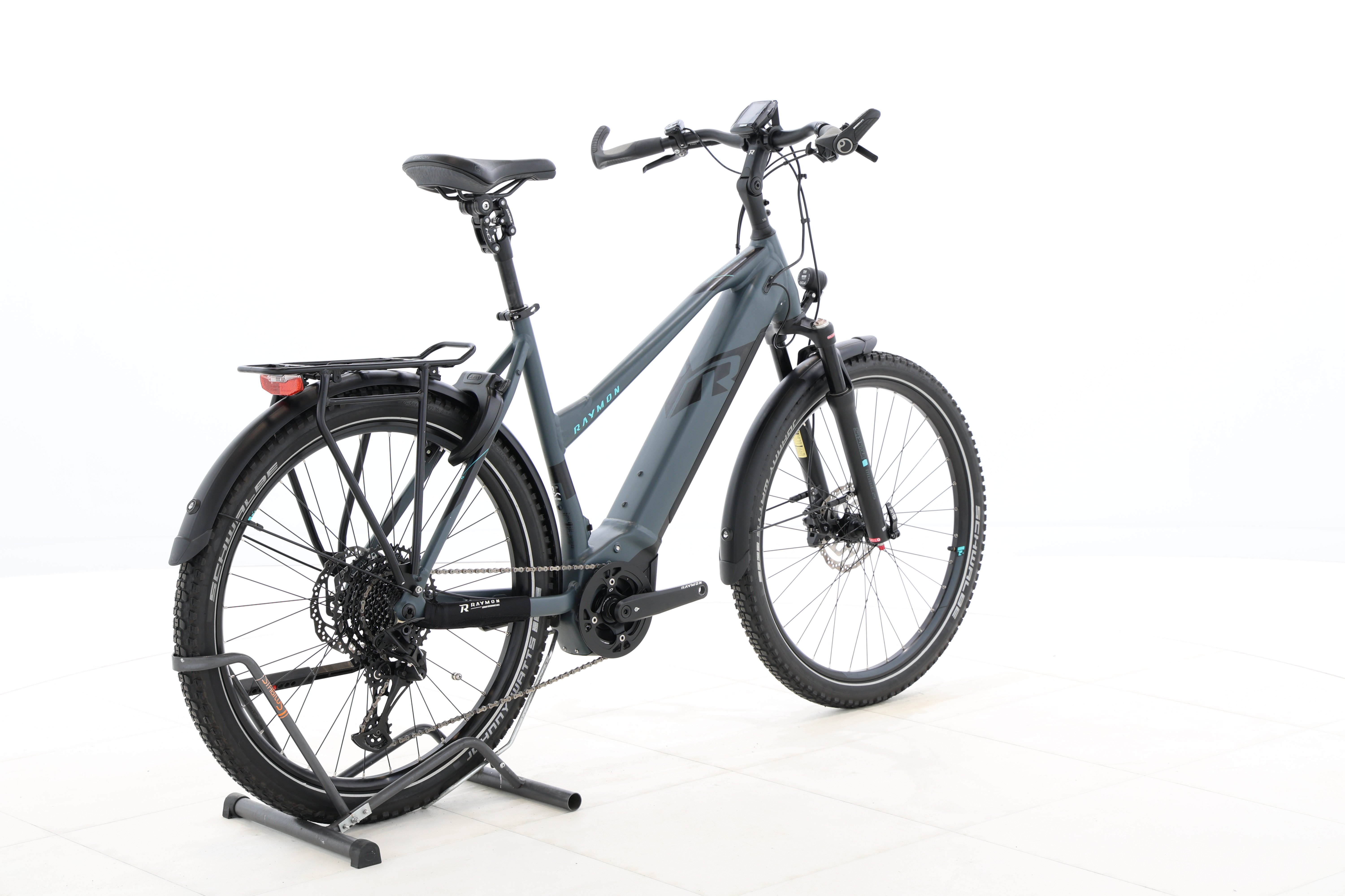 f9a24cf5-1bcf-4768-ab2c-f69fc65c4518