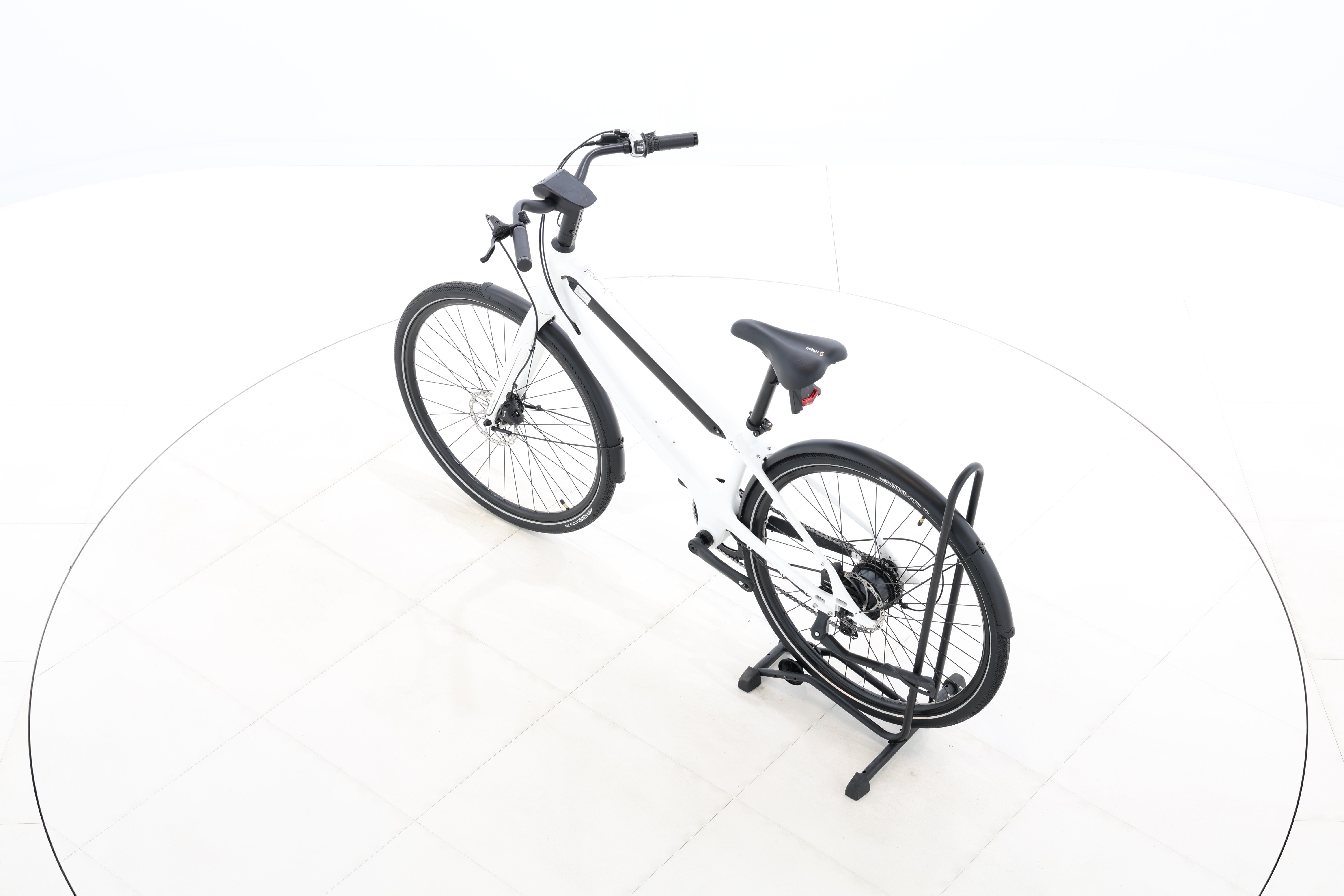 e7b2da02-58fa-416c-a5a0-8069a05dfb85