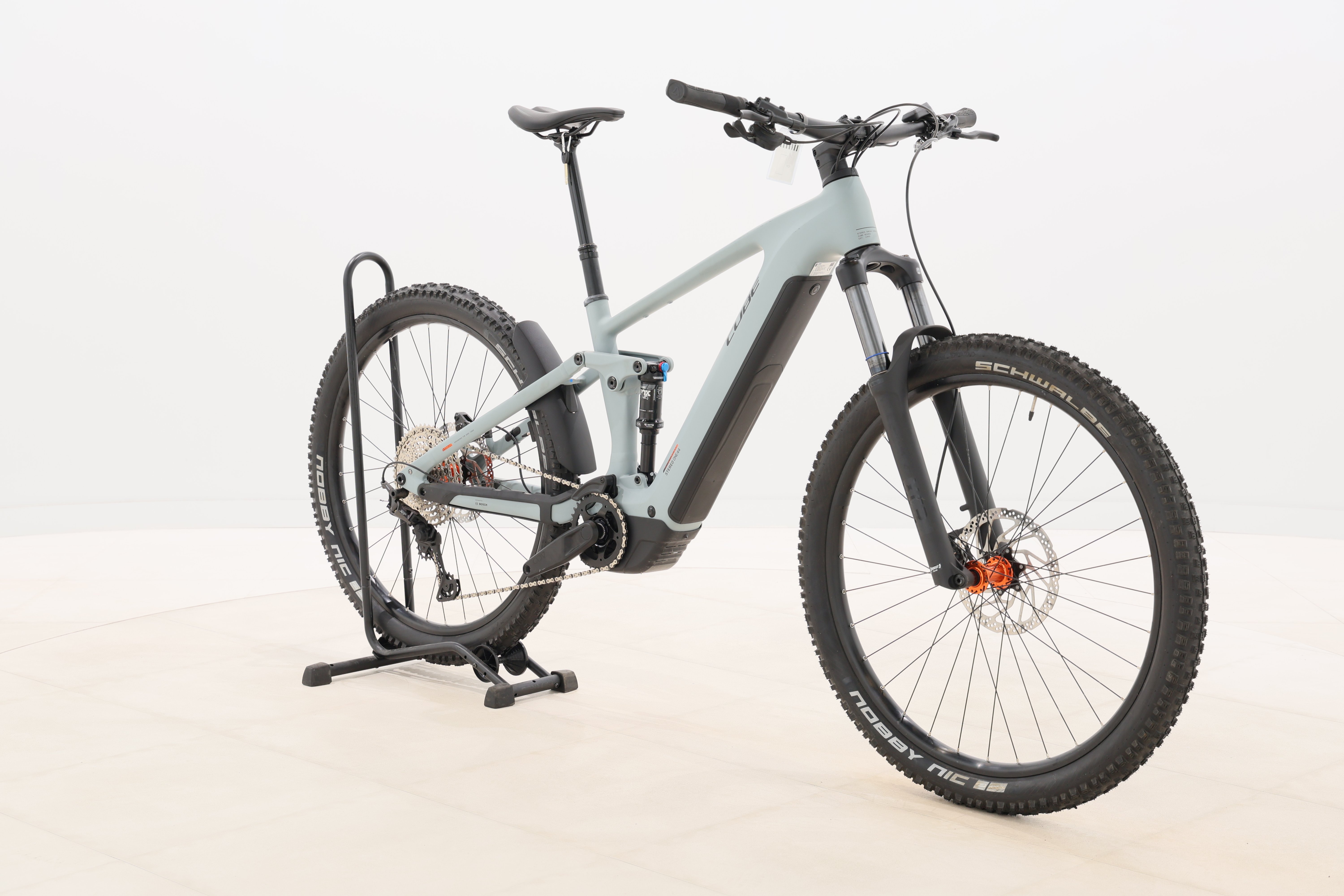 1f2e4718-c56b-494b-b8af-29510f3d3083