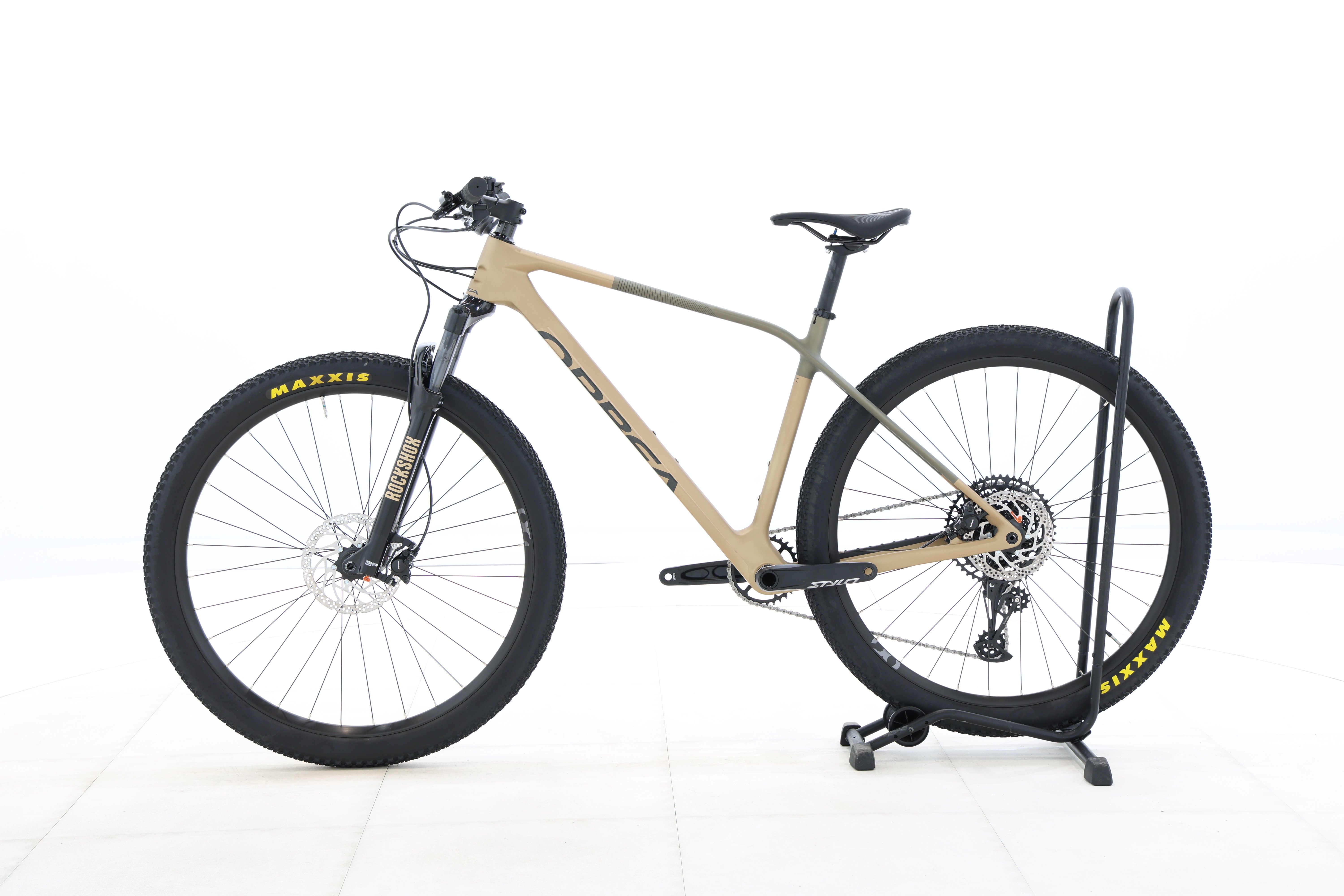 09d700a1-6746-4cb2-a3b5-e13c5a266b34