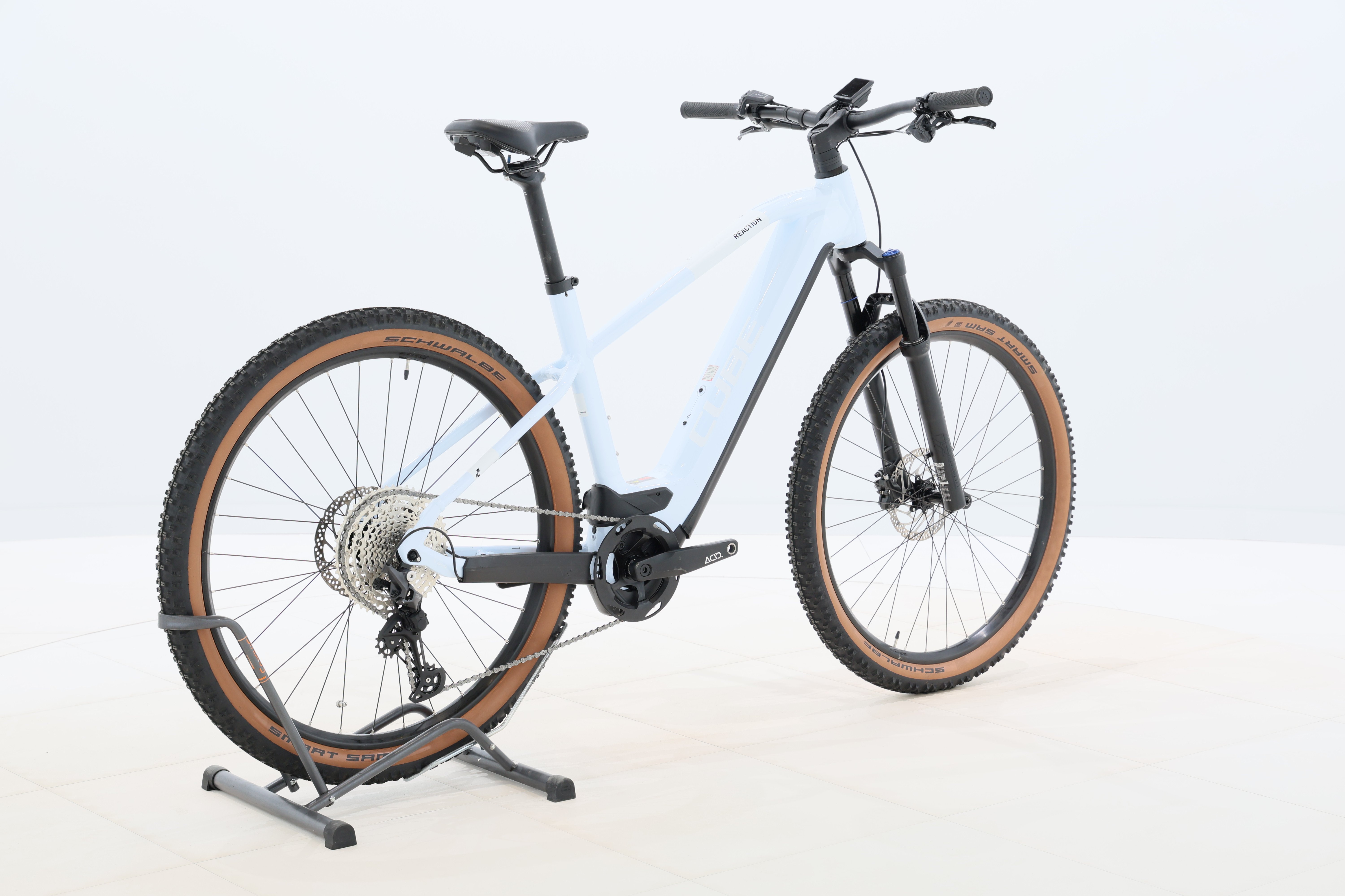 bb8ca334-aa4f-420f-942b-8425b1480f0f