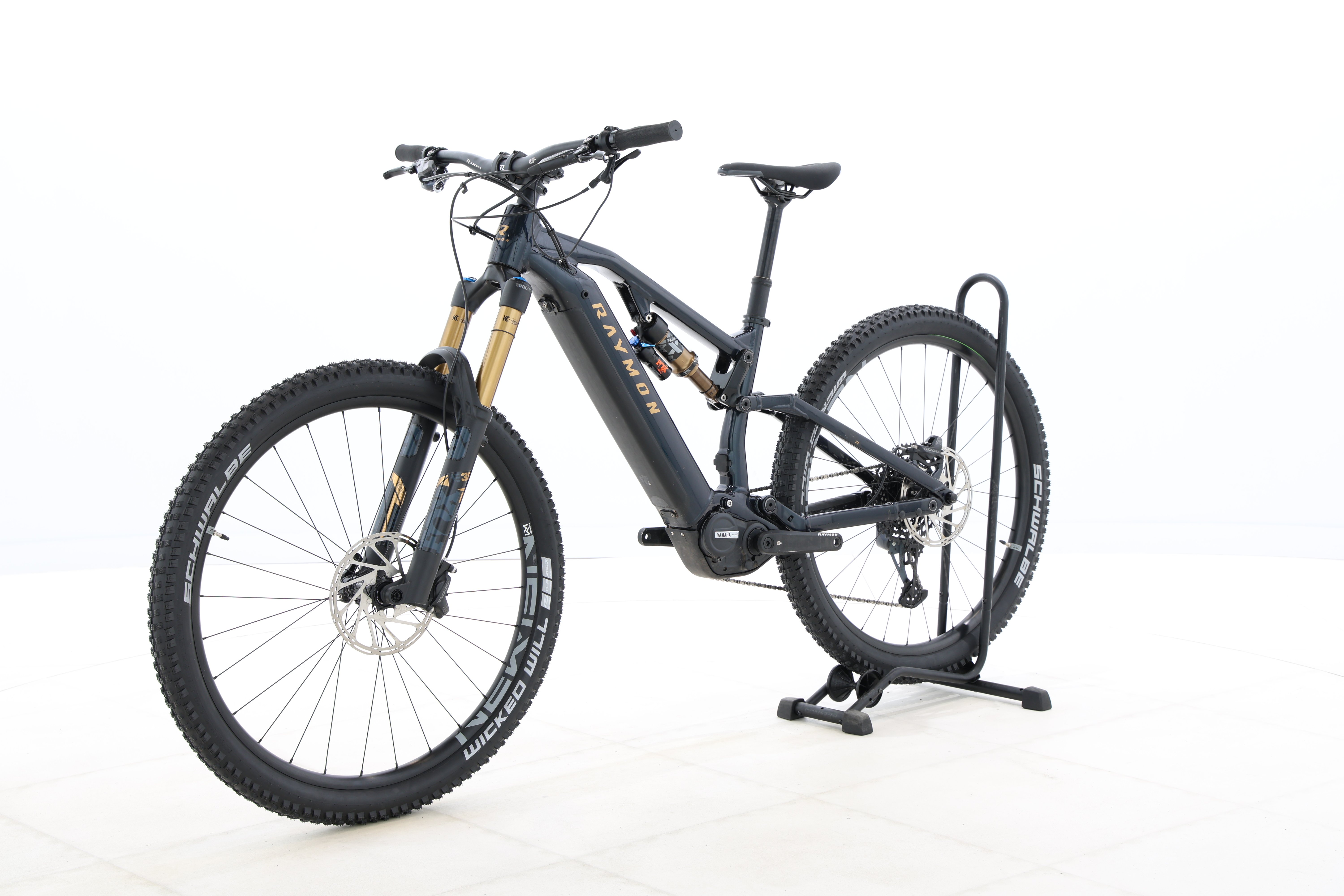 21b715fe-be45-477a-a0f4-62bcbec93431