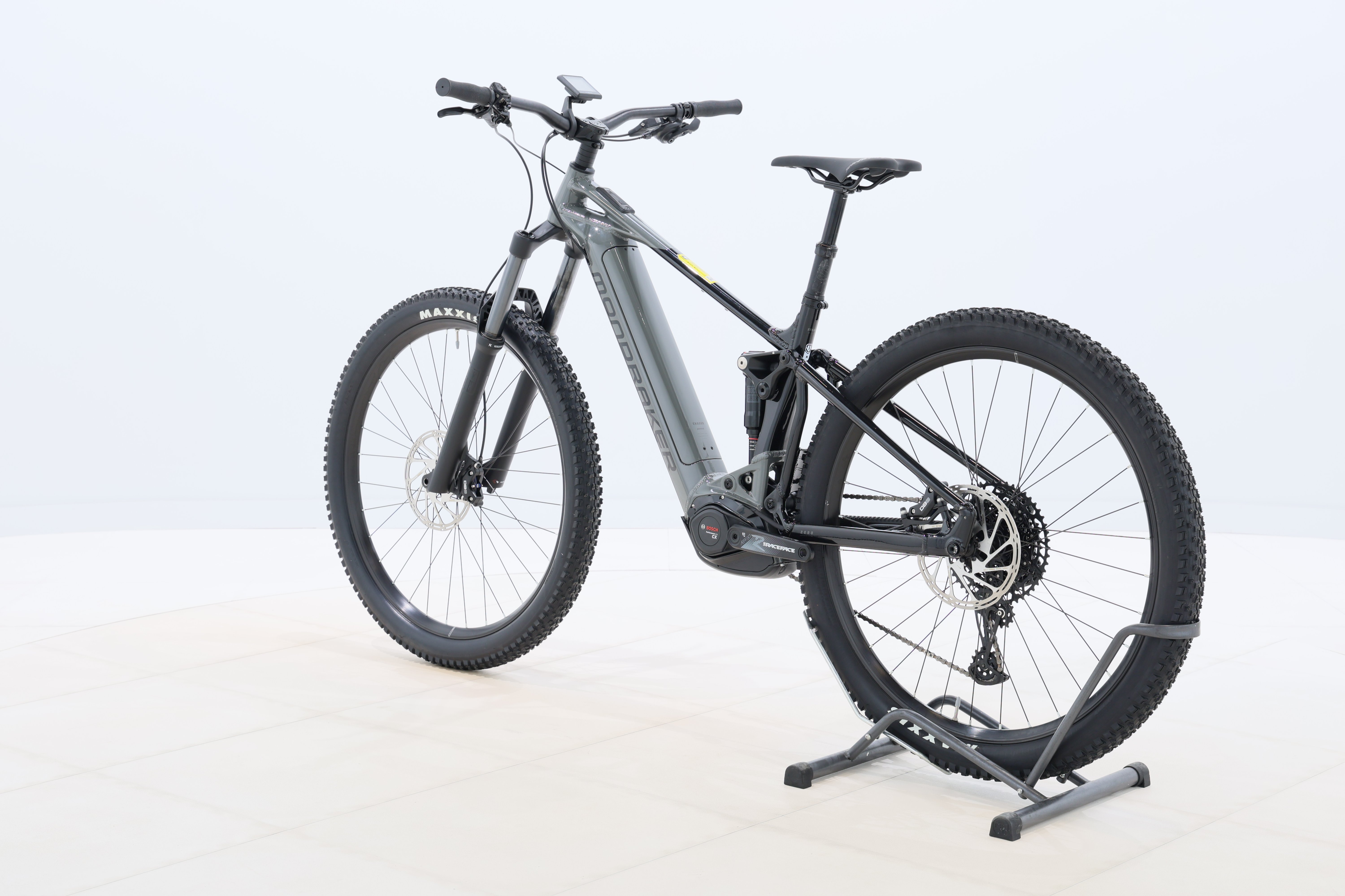 c3c9350d-ef14-4d88-b0ef-a233a6e7710e