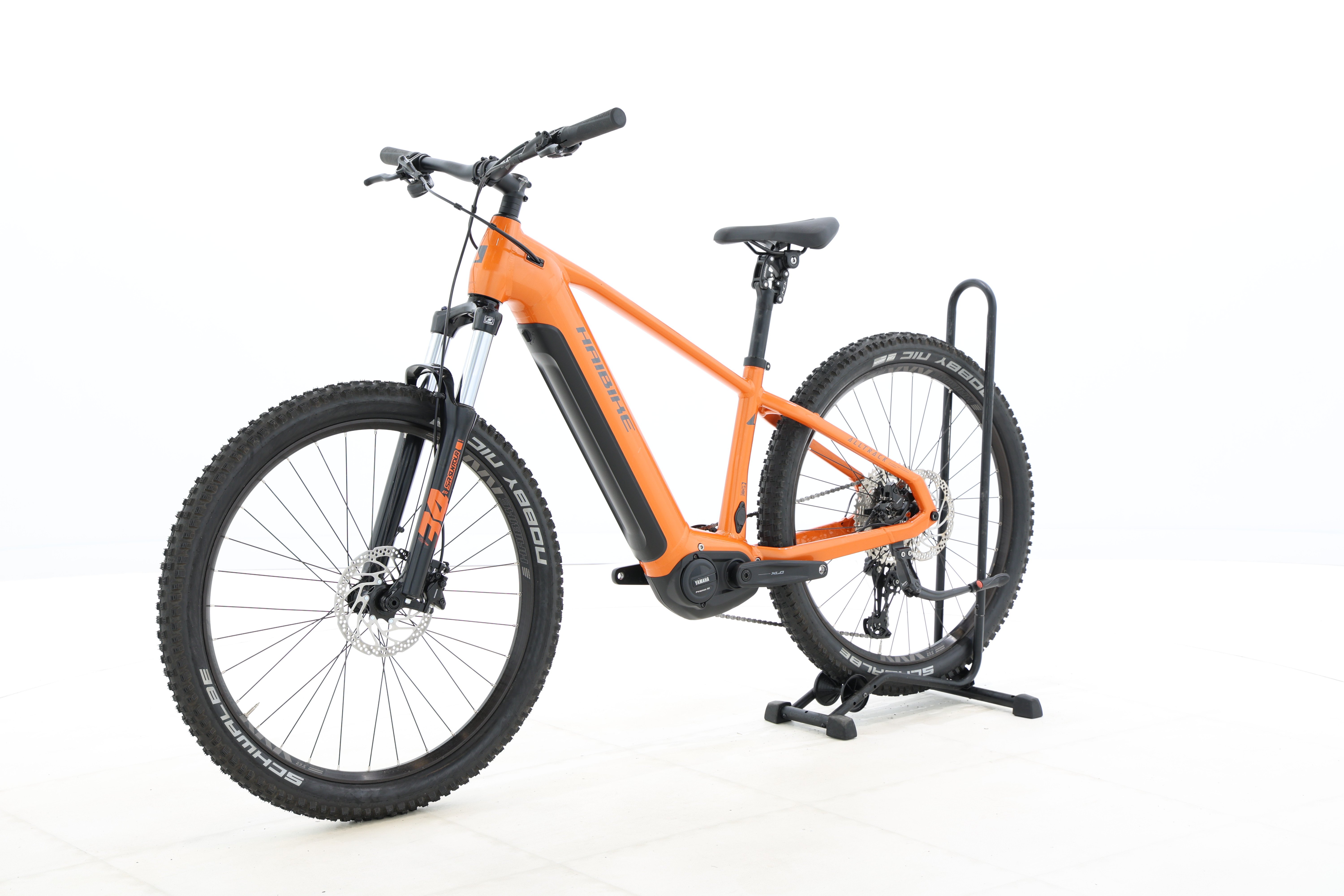 4651a71c-8662-40c5-b687-769f660d3780