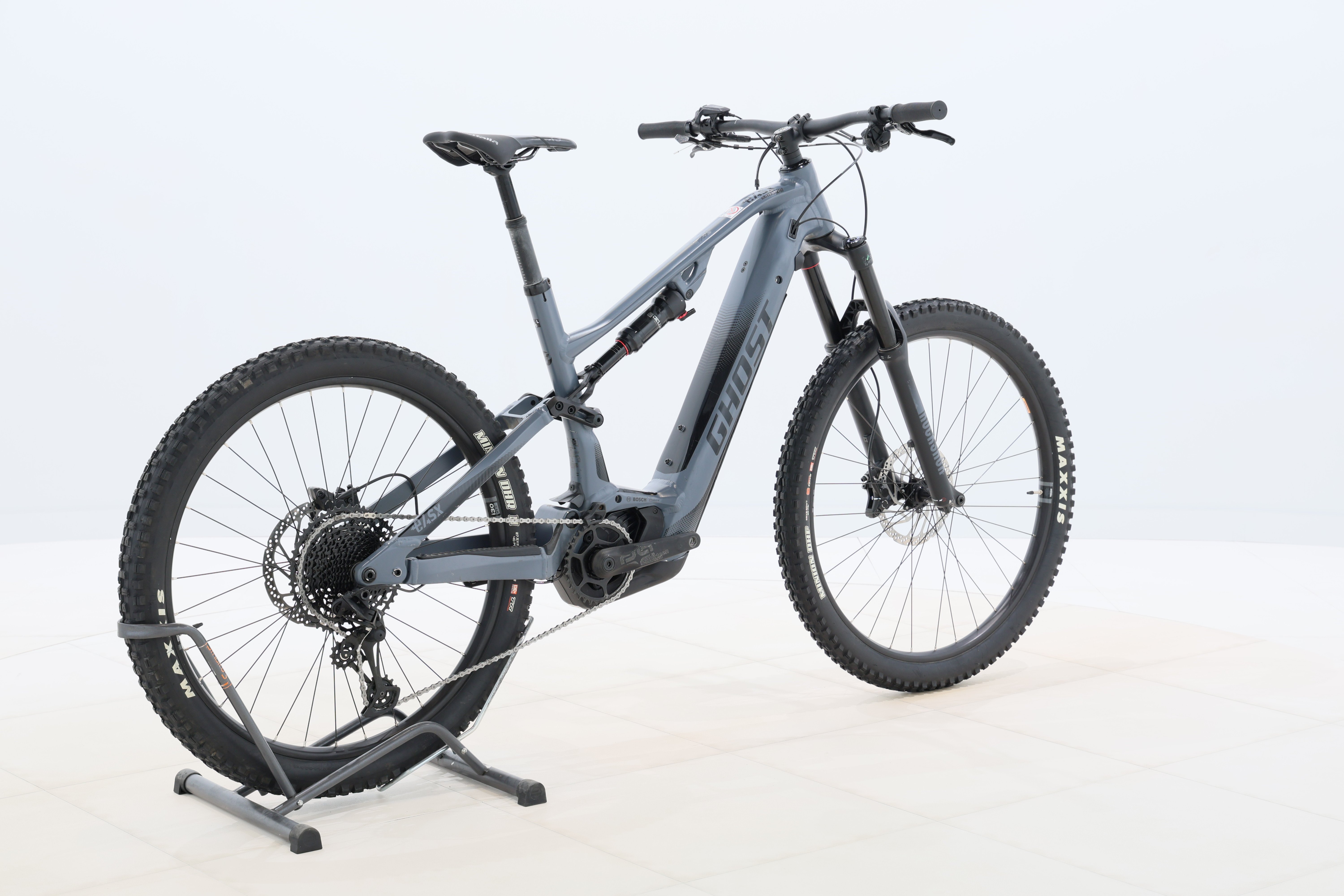 acc5f834-e92e-4bd7-b5a3-18b6a1b31c4f