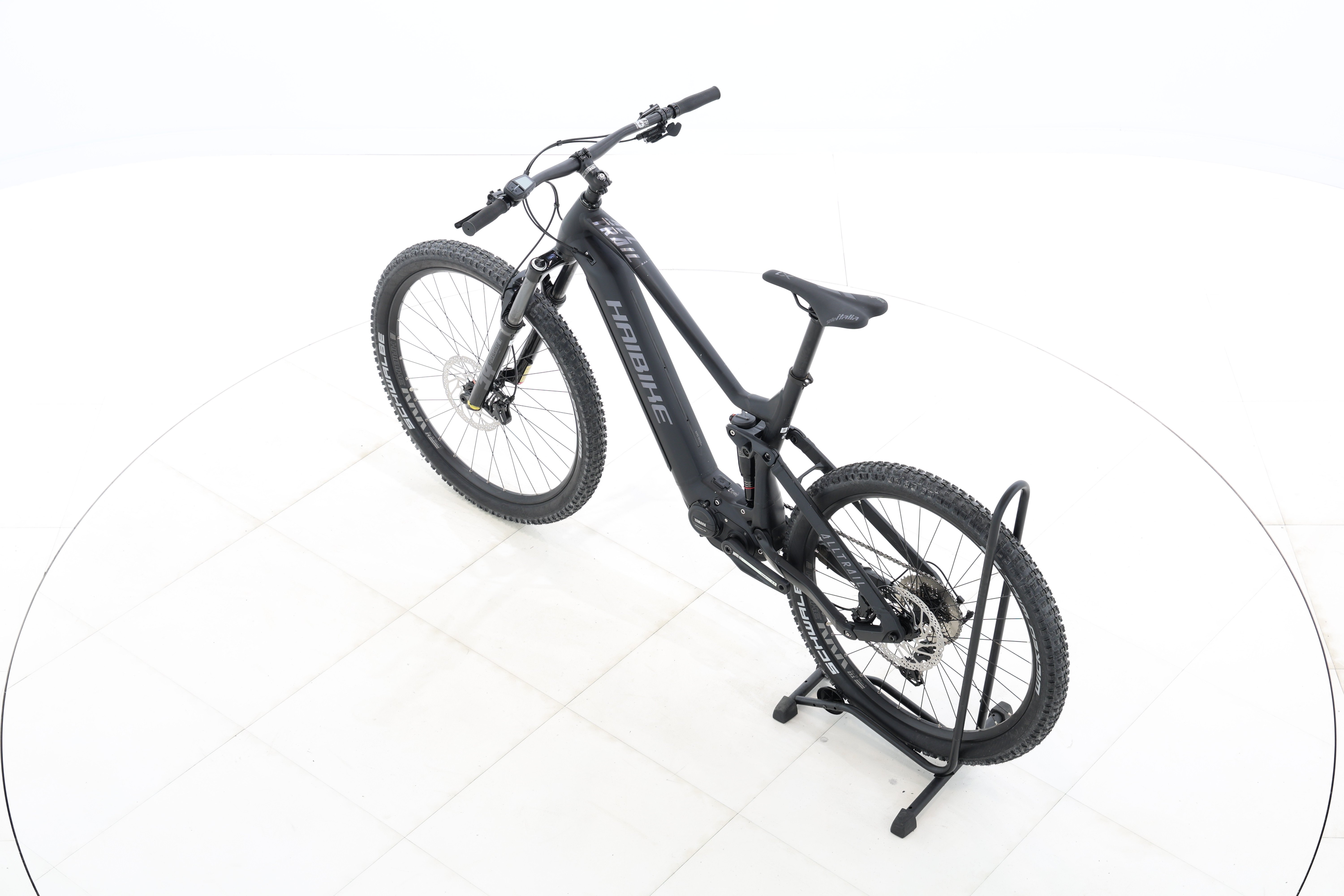 b94be269-99ef-42b1-8c1e-fa6850840289