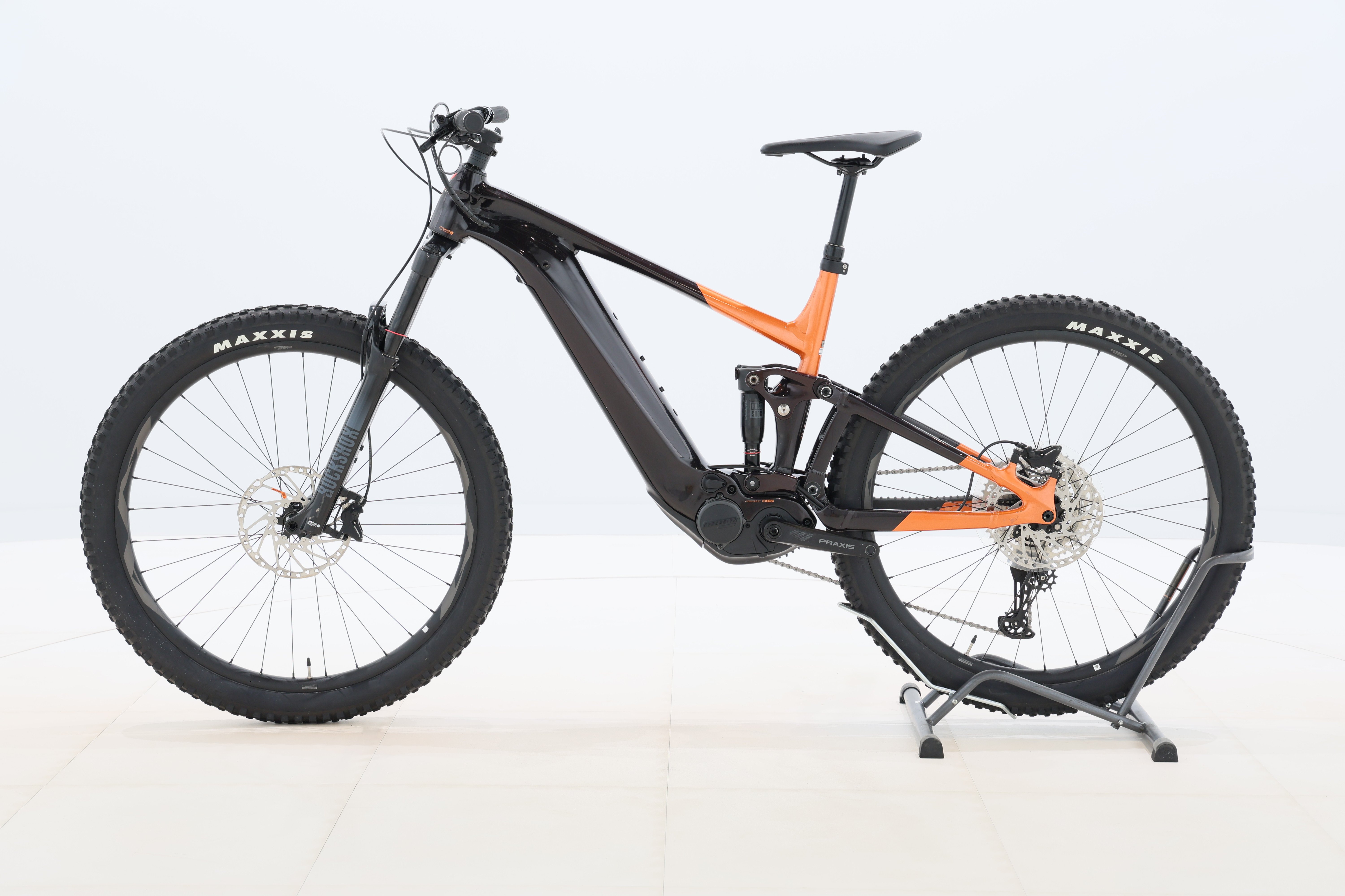 d2c75936-2c64-470a-8471-58612cbe9c19