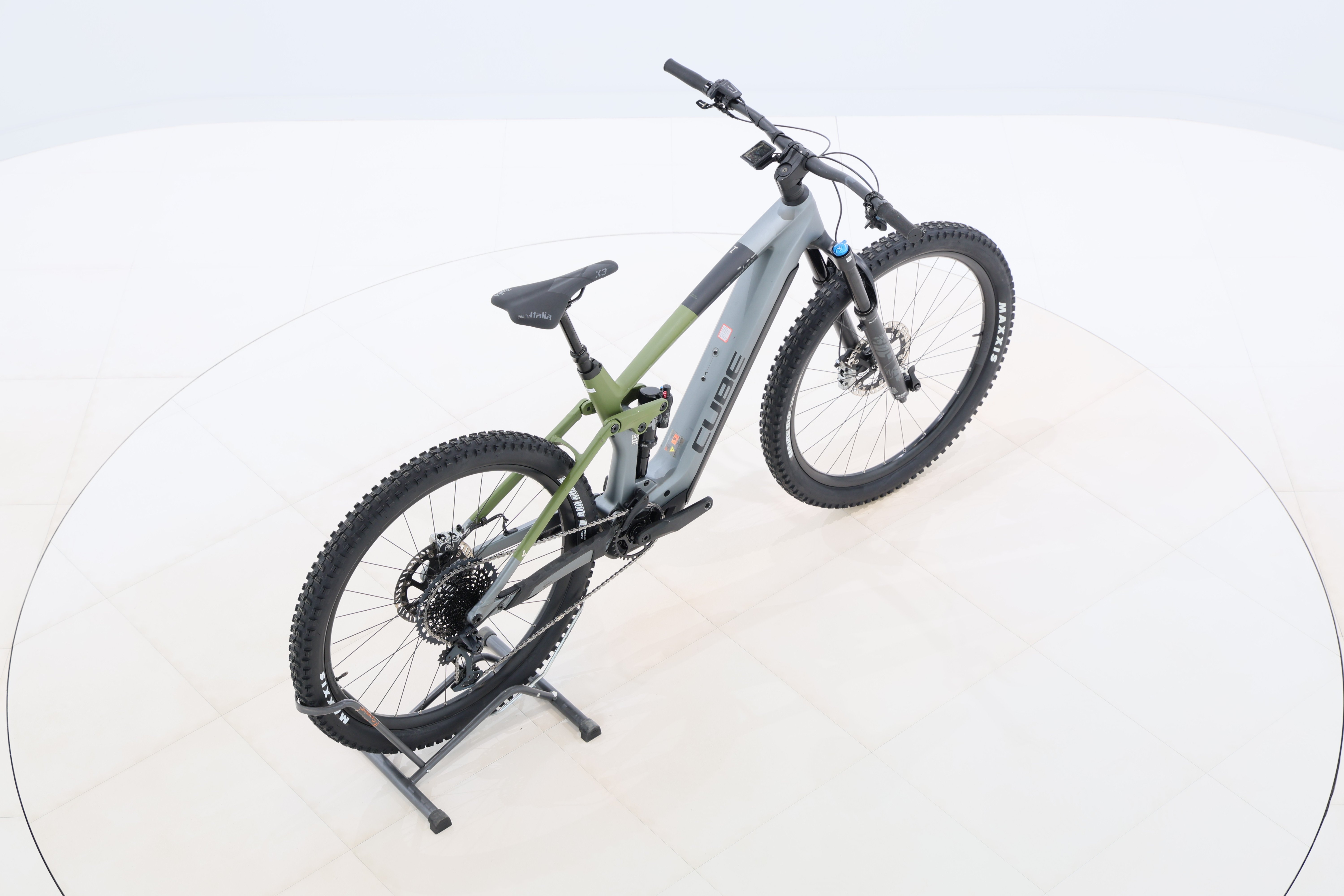 6054bbdf-e3ba-47dc-9b3e-601785706b36