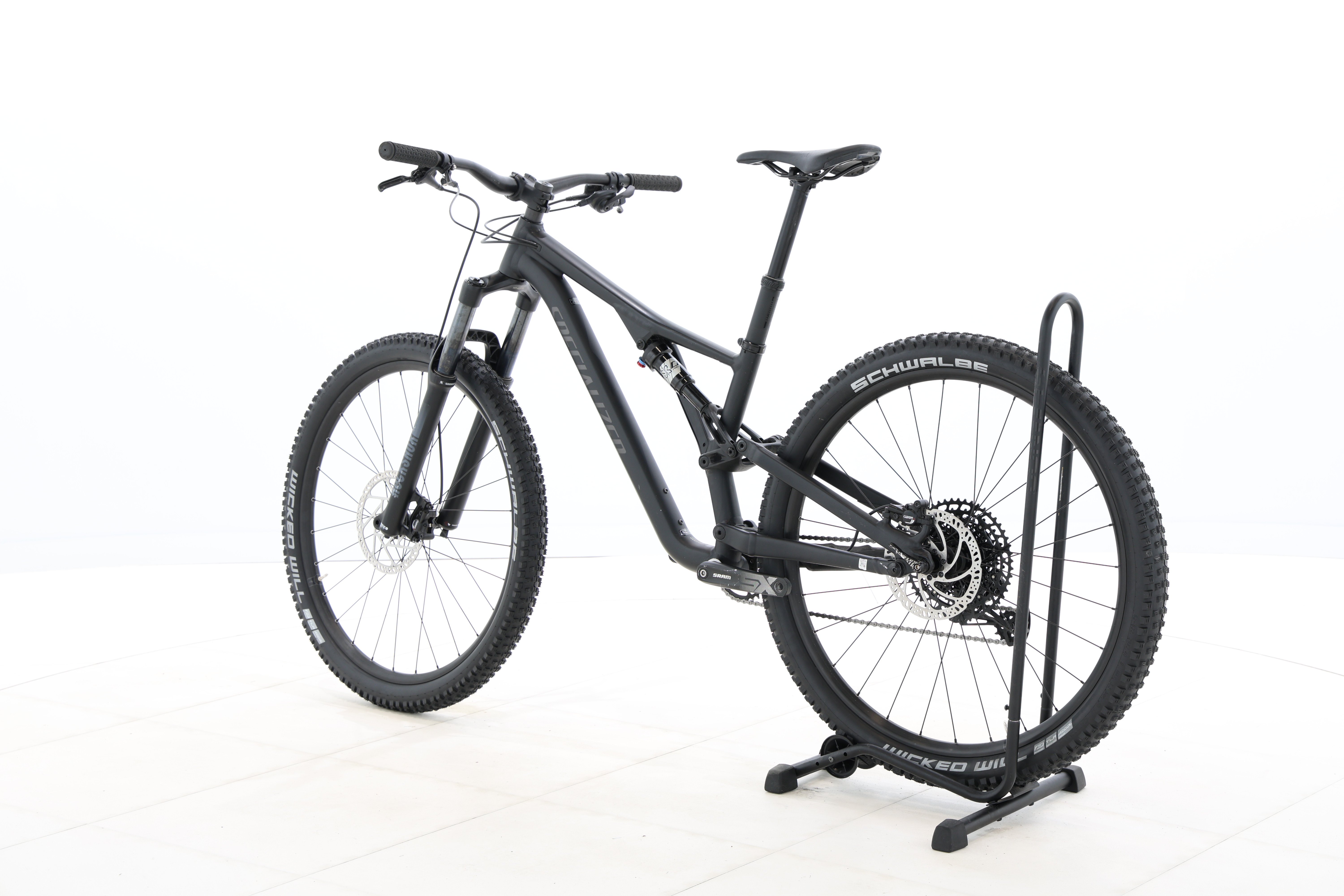 0e68c9e6-e2d4-46d4-901c-d908b81e71ac