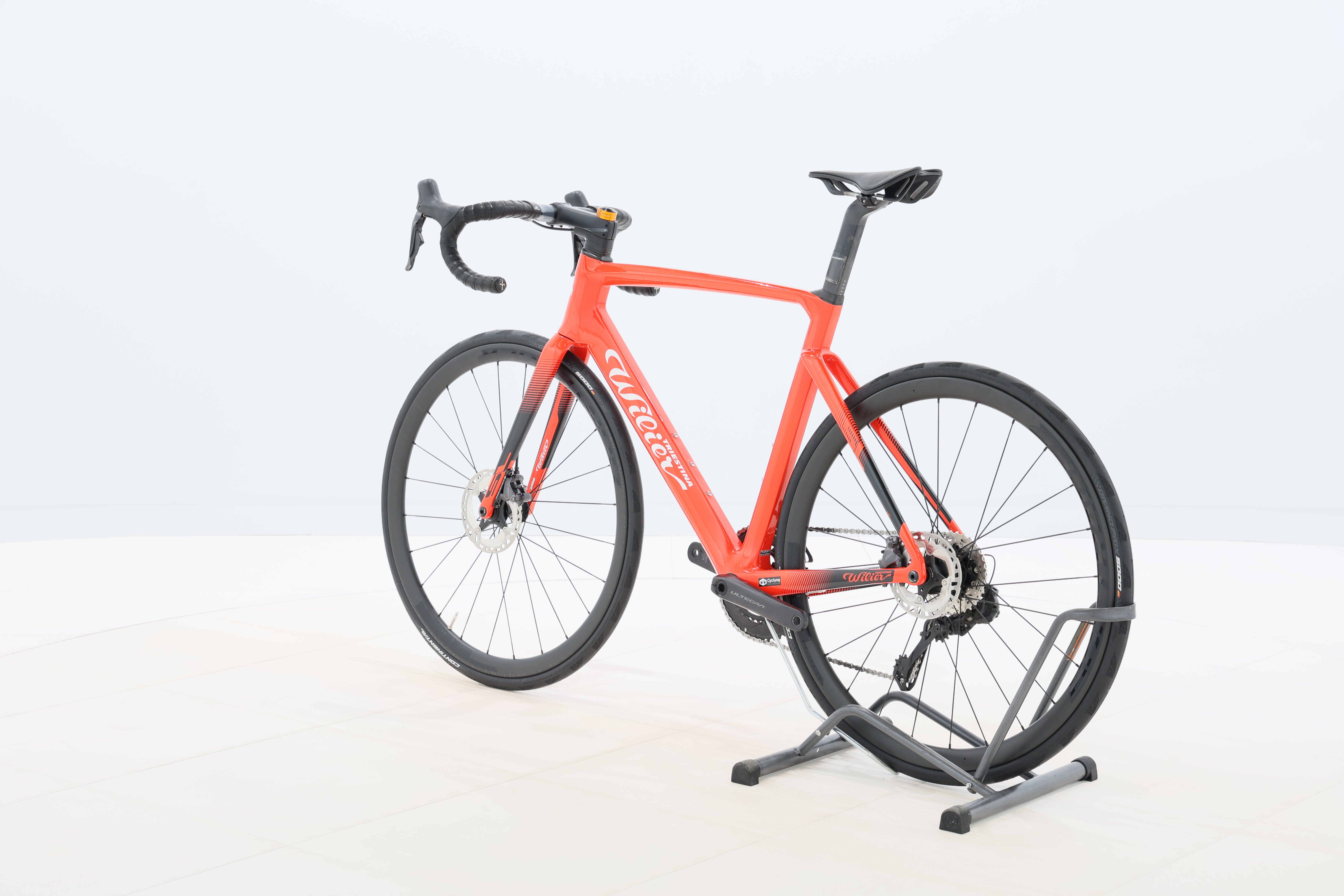 a77e5ea9-a2fb-47a0-aff3-43d0f44e8e18