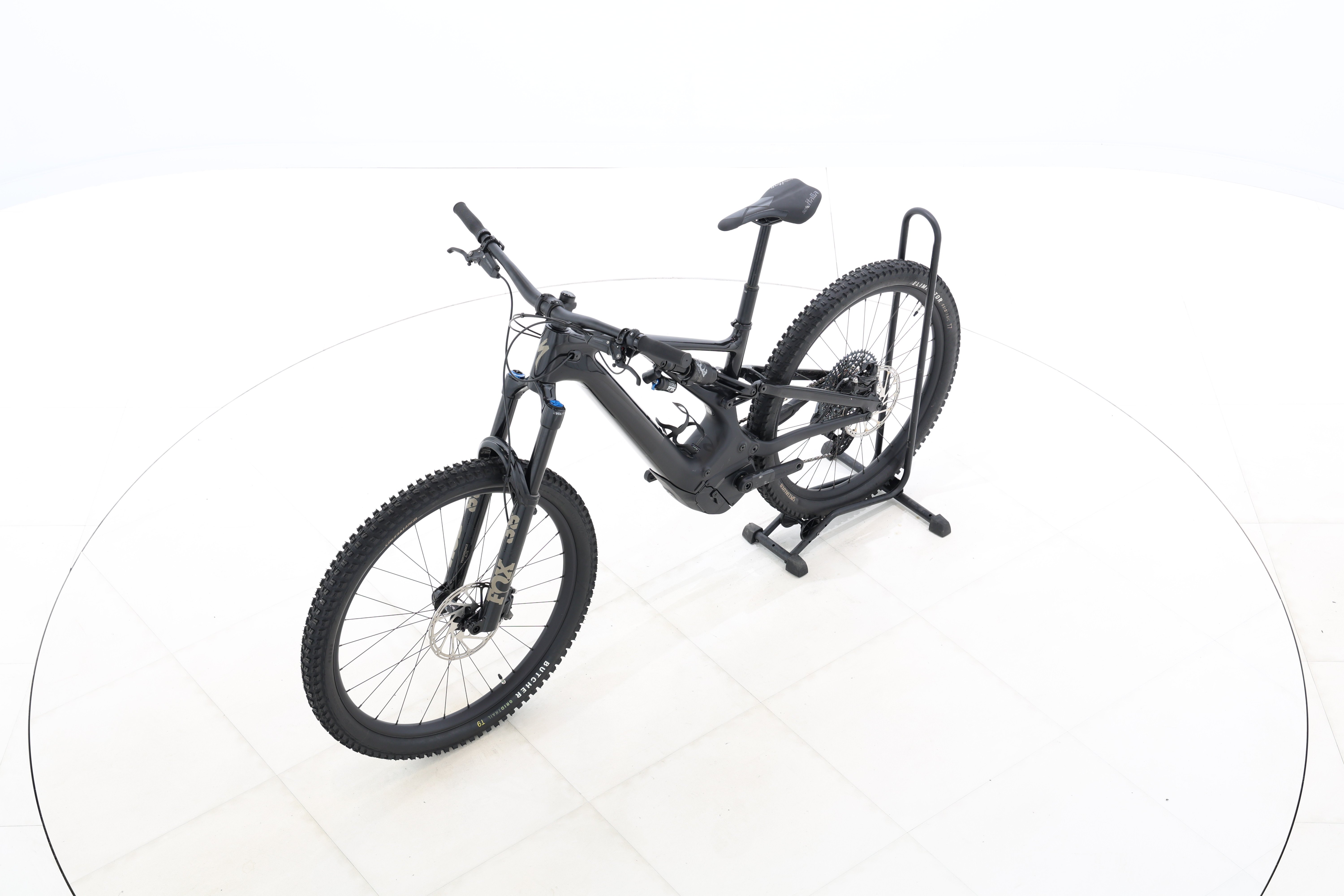 fe9989b8-955d-40f5-b652-0586eb9dc2b0