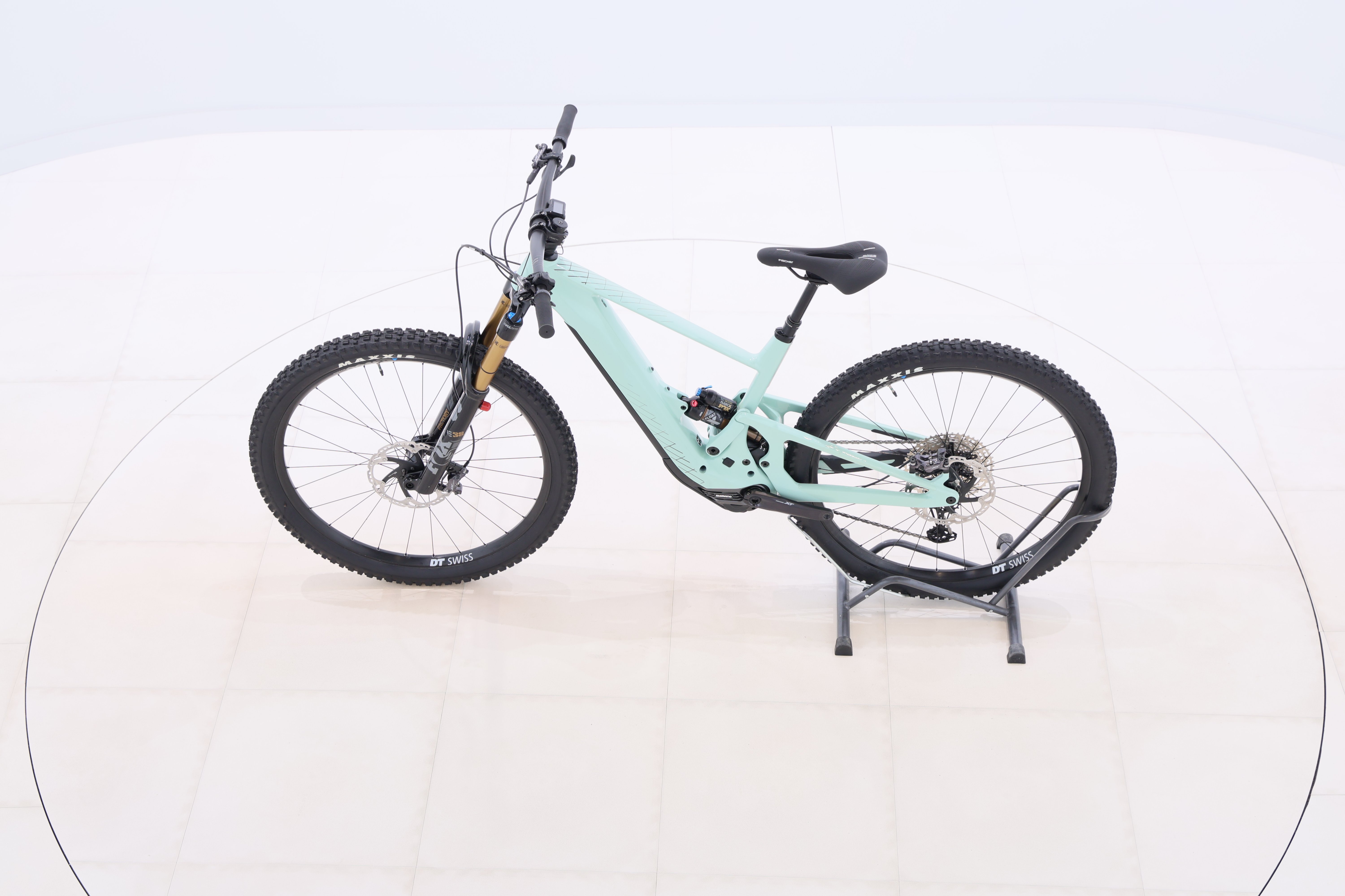 f0c726fe-b897-4fb2-8033-63041e97ce83