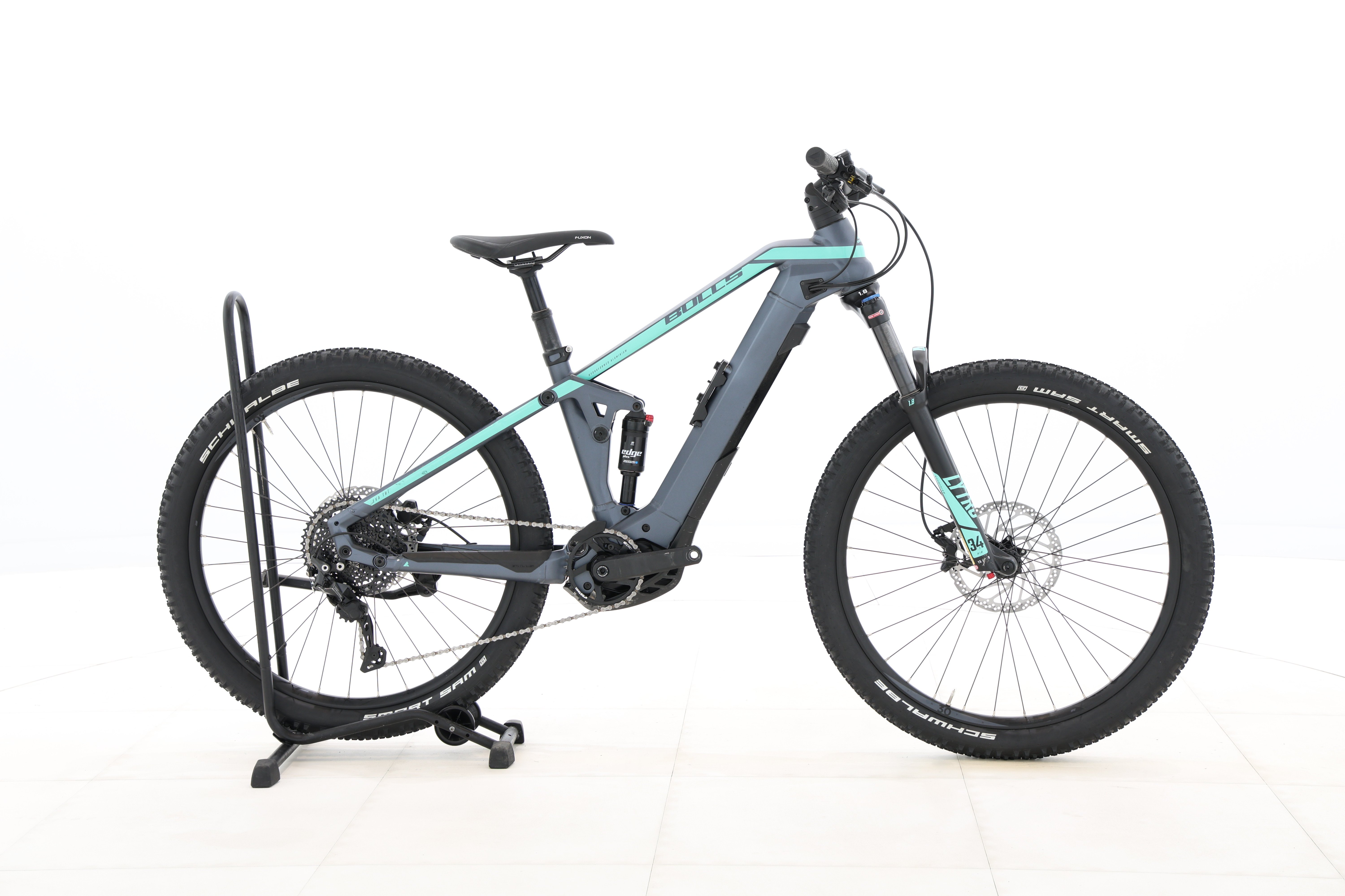 1b732501-d0dd-415b-b1a6-79473737cb8c