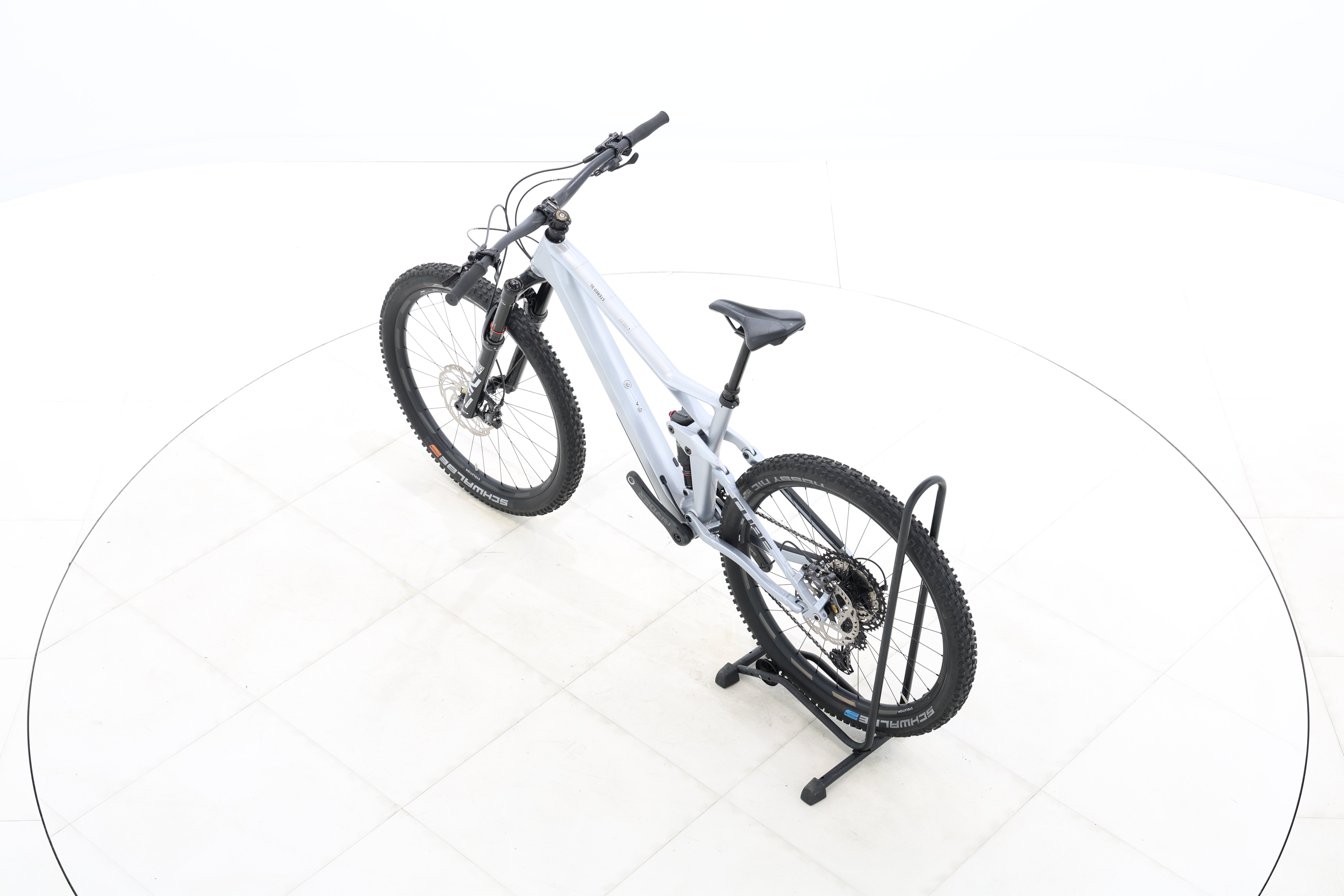 051bfaf0-dd77-4e42-8063-69df2a32fc08