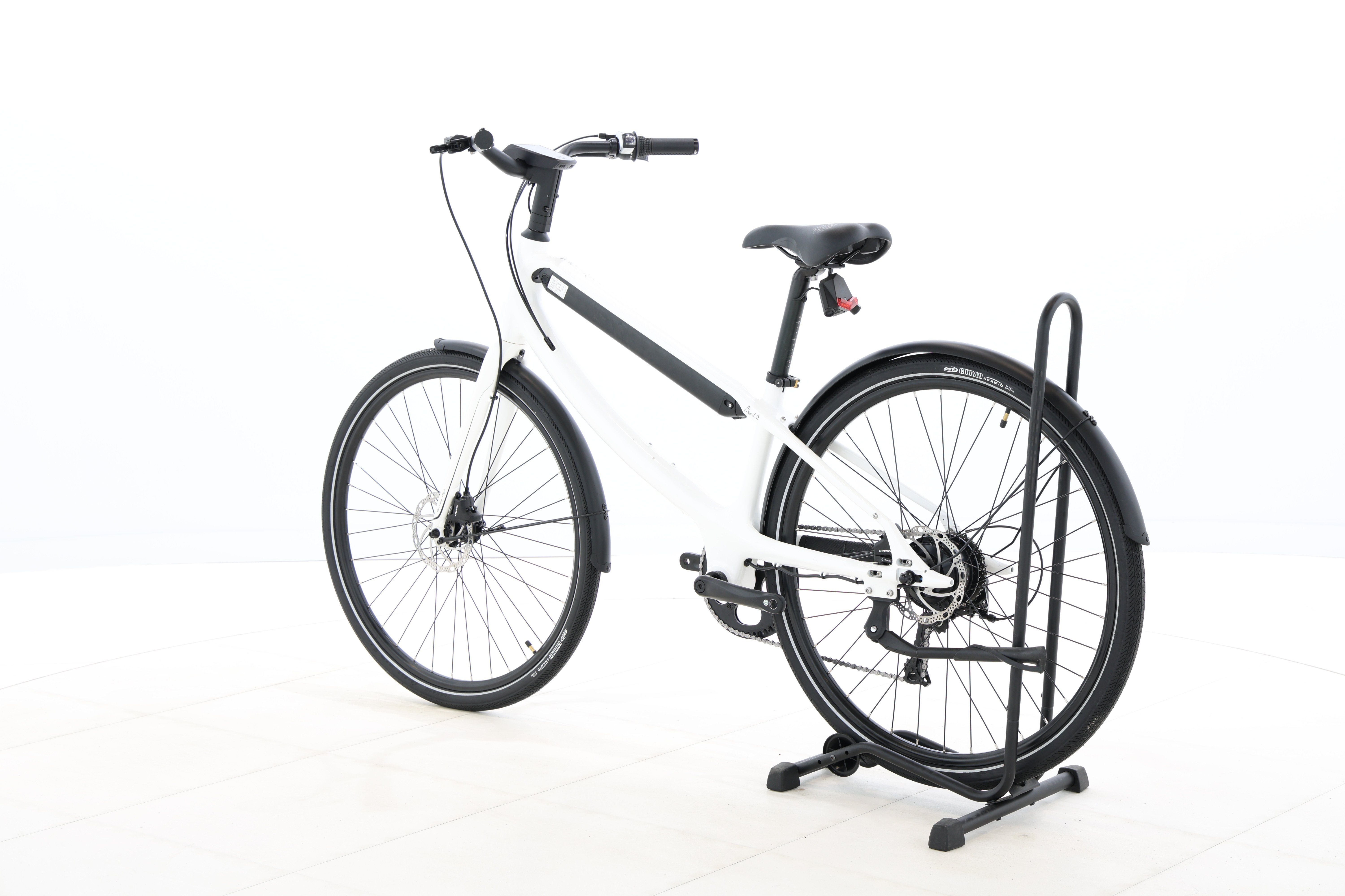 e7b2da02-58fa-416c-a5a0-8069a05dfb85