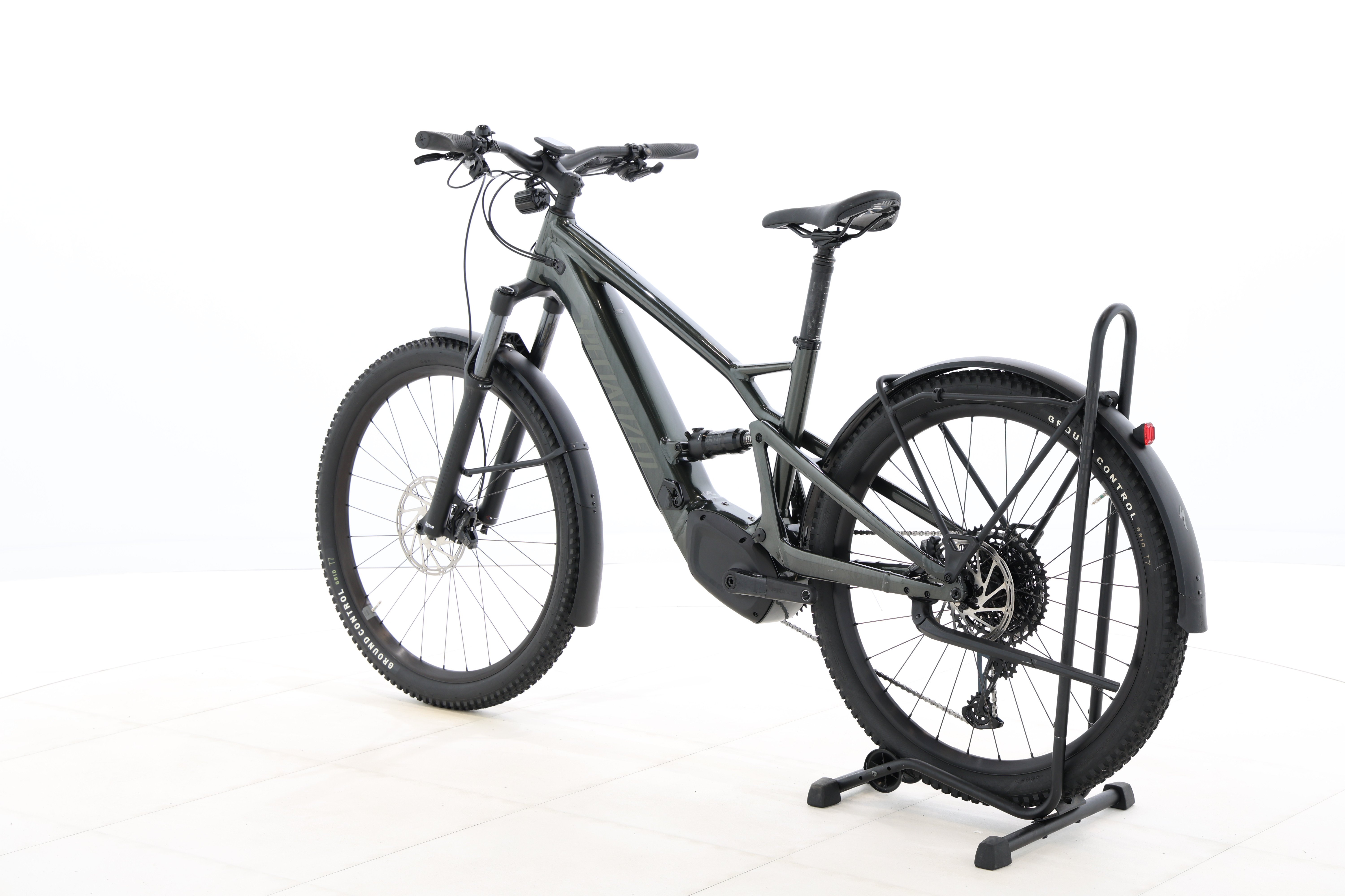 d4c9bbe9-1408-40fe-a9e1-2a94f79abe5f