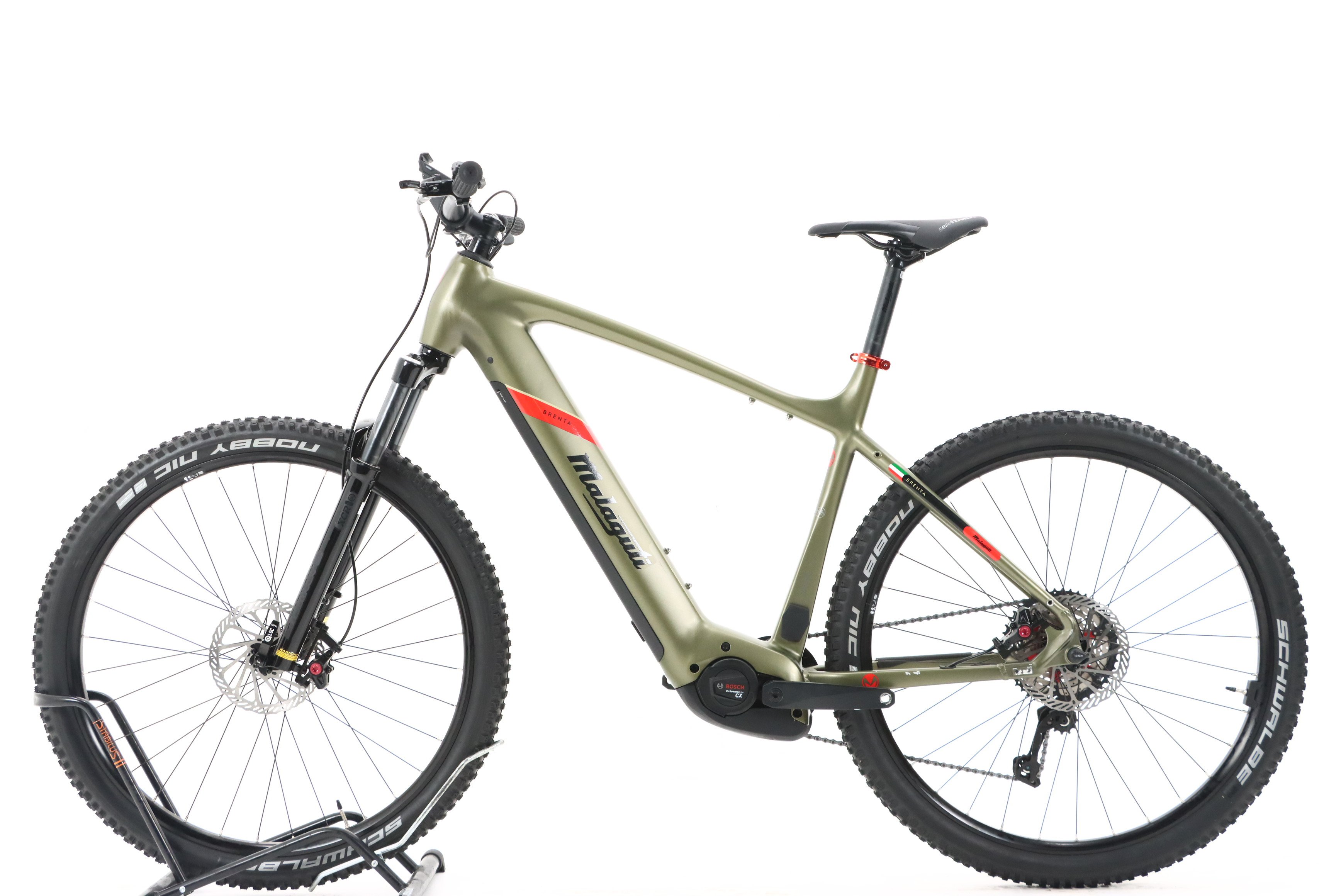 03b093e5-89fa-4208-8cfb-c4f581965e6f