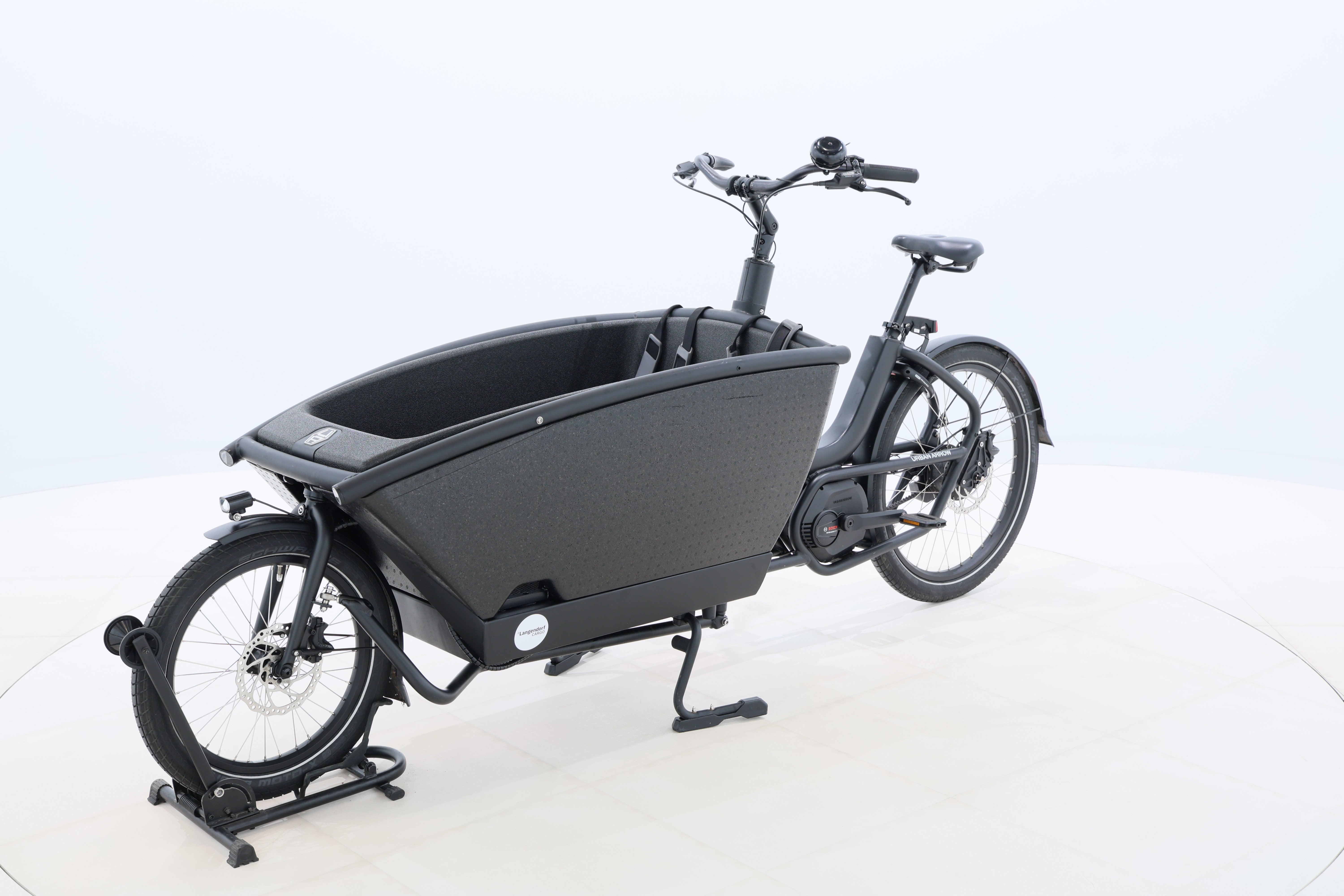 aaa0fd5d-1158-4d45-b5c9-5d9b410cff1b