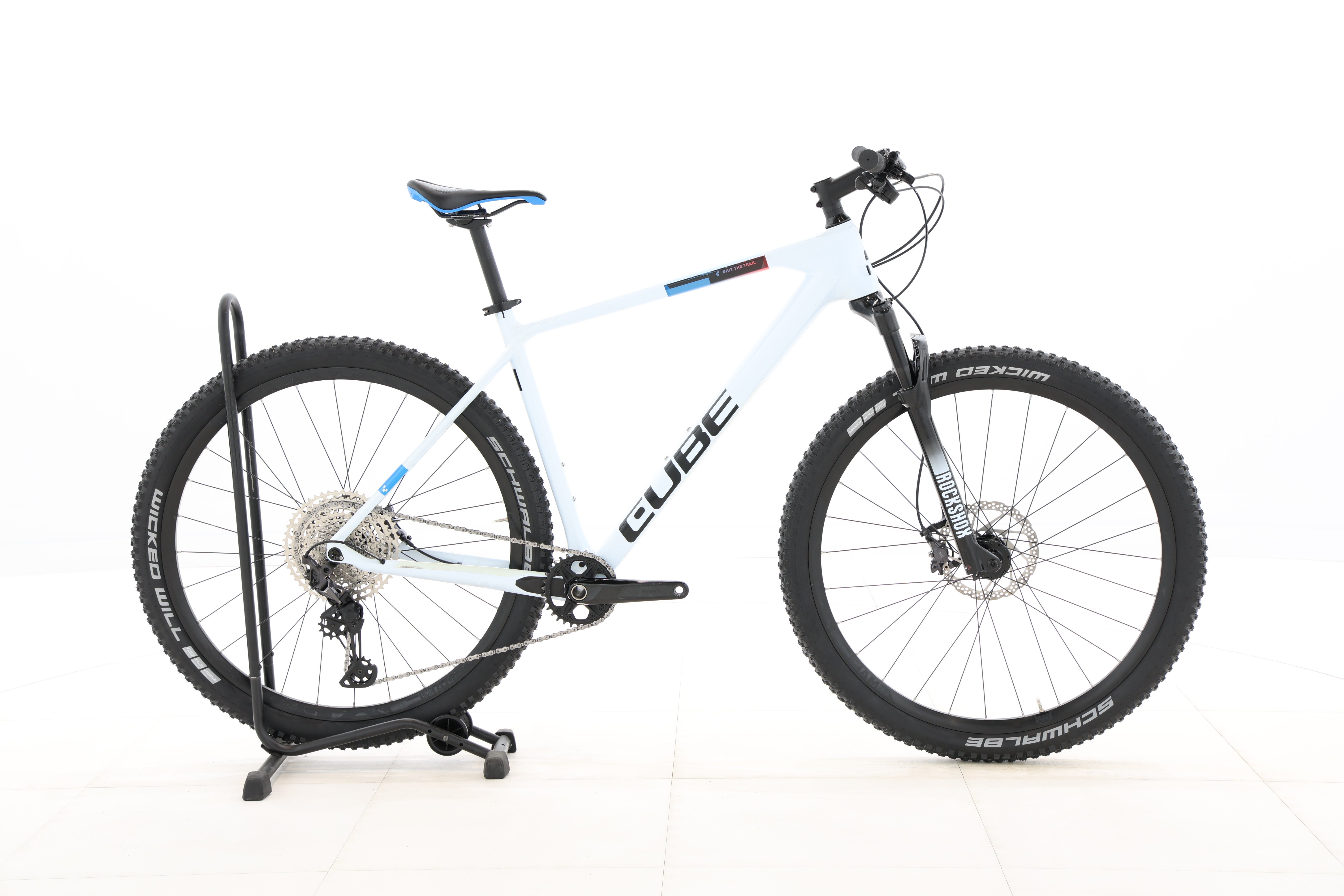 bc827926-8f45-4a5e-b04c-fe5181b8e701