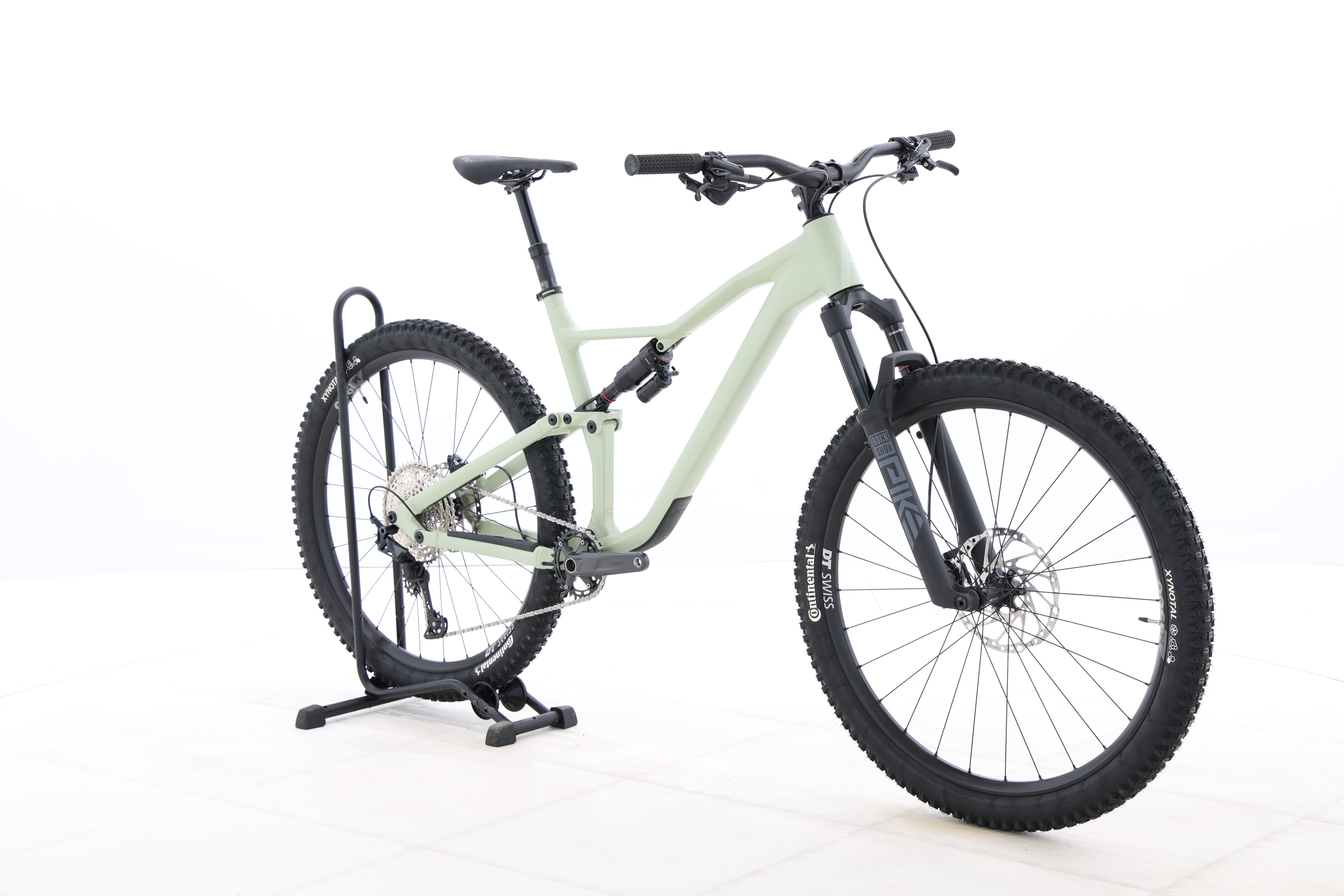 c57340e5-944d-406a-90d7-52ba019361dc