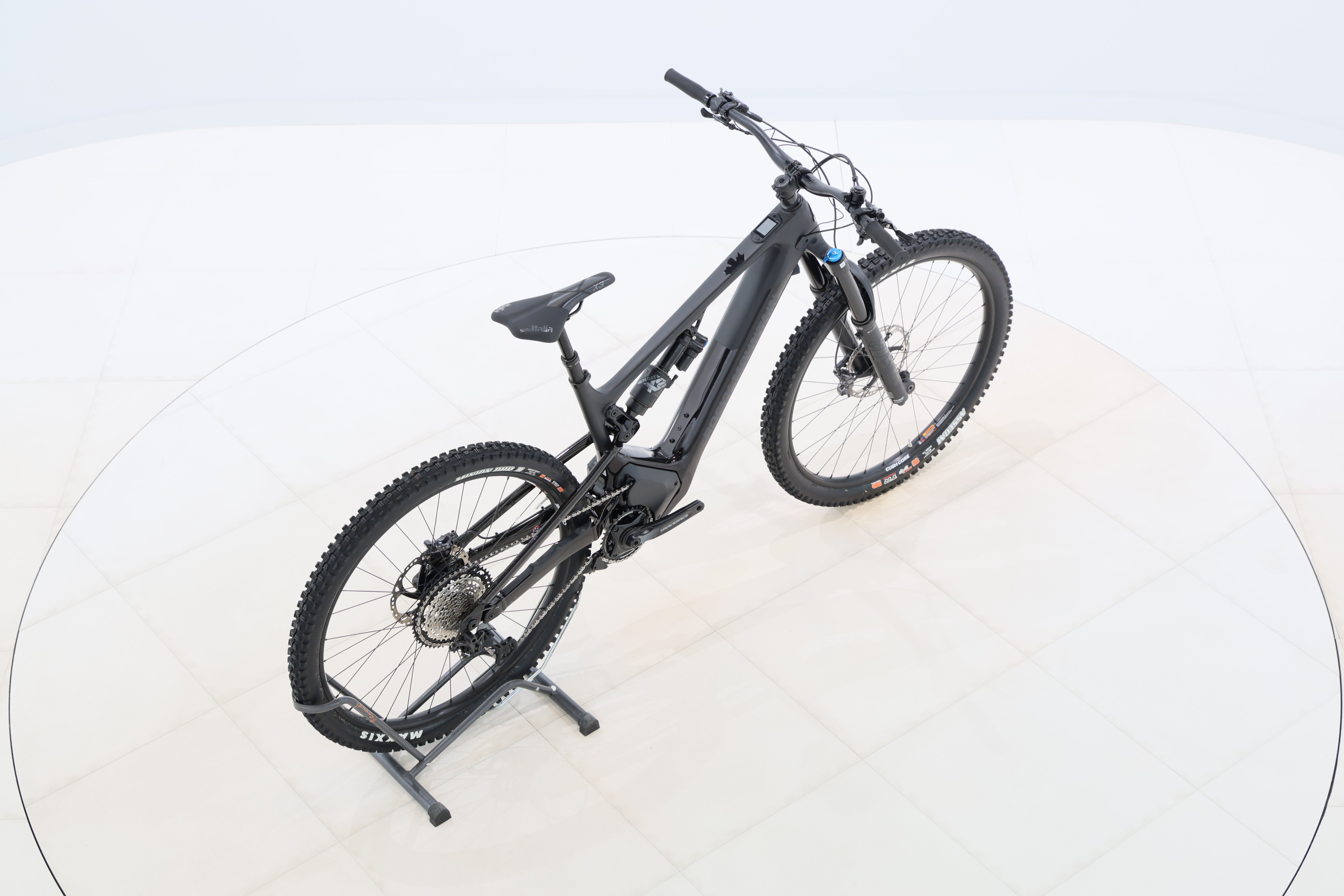 b7afdab1-0f80-4887-bb72-2338a44105ff