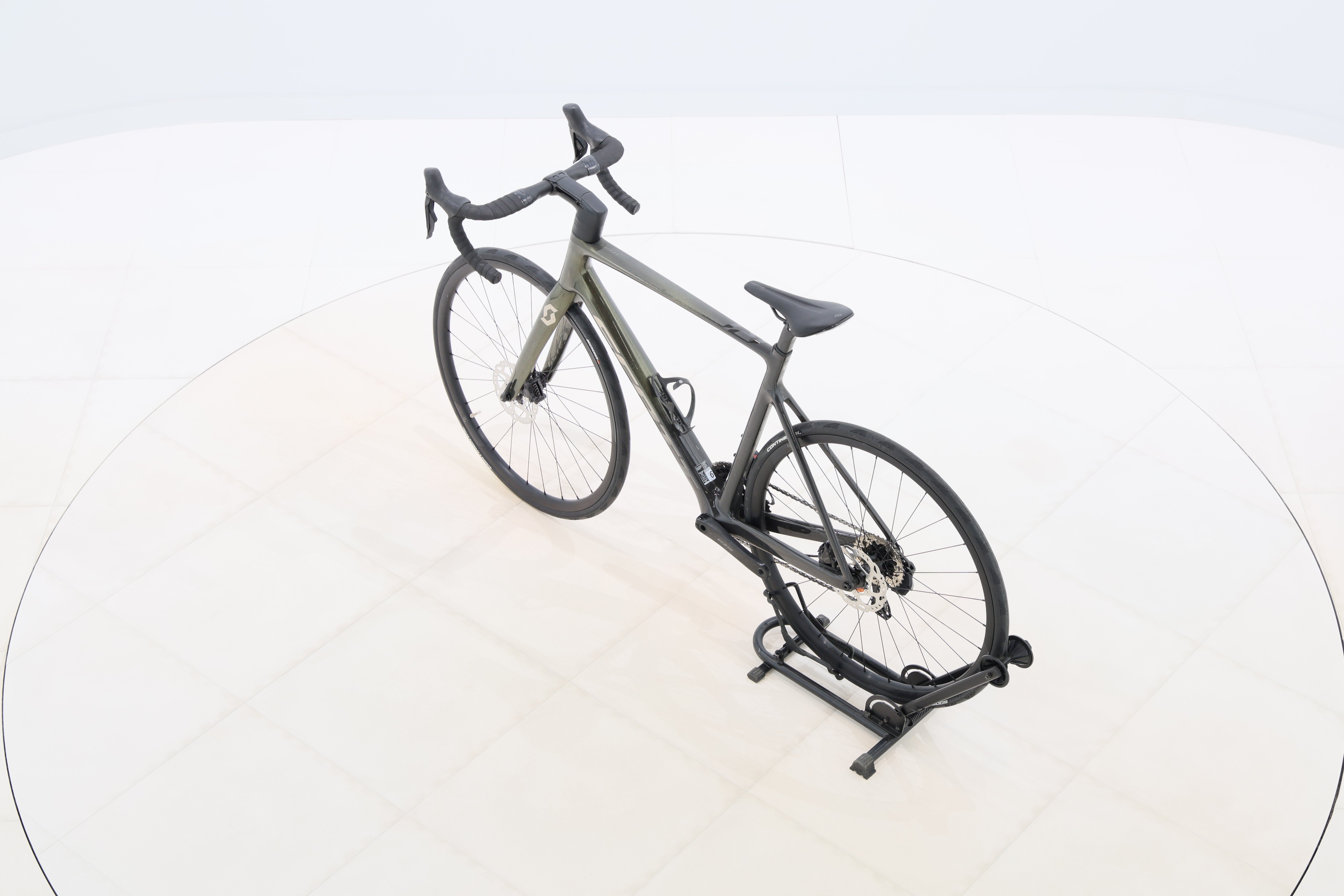 ce7506c6-9432-417a-beb1-fa85fd81b684